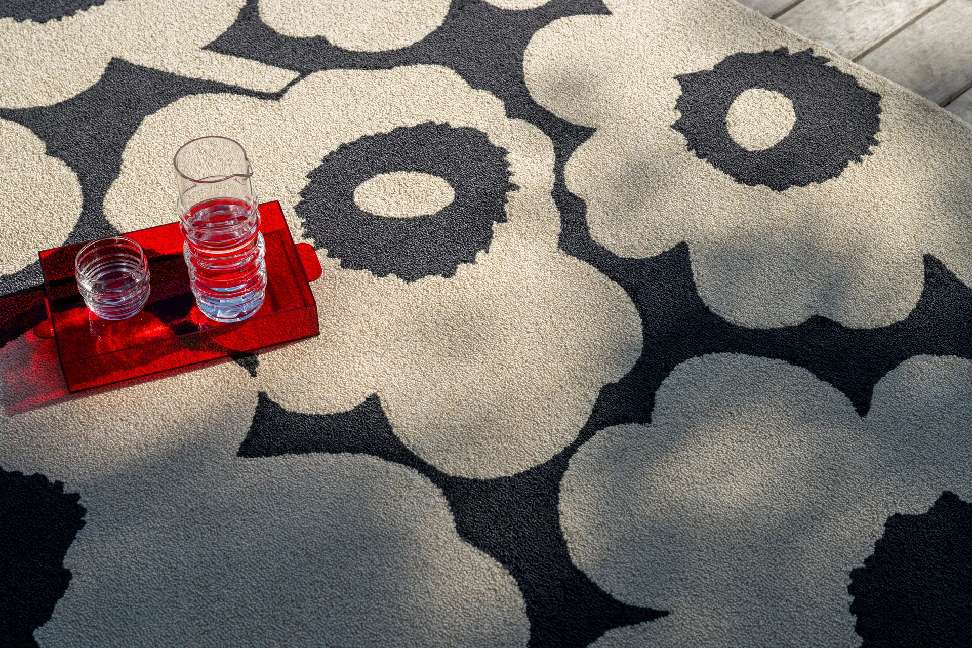 Dywan Unikko outdoor, Charcoal-white, 200x280 cm Marimekko