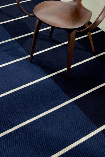 Dywan wełniany Tiibet - Deep Blue, 140x200 cm - Marimekko