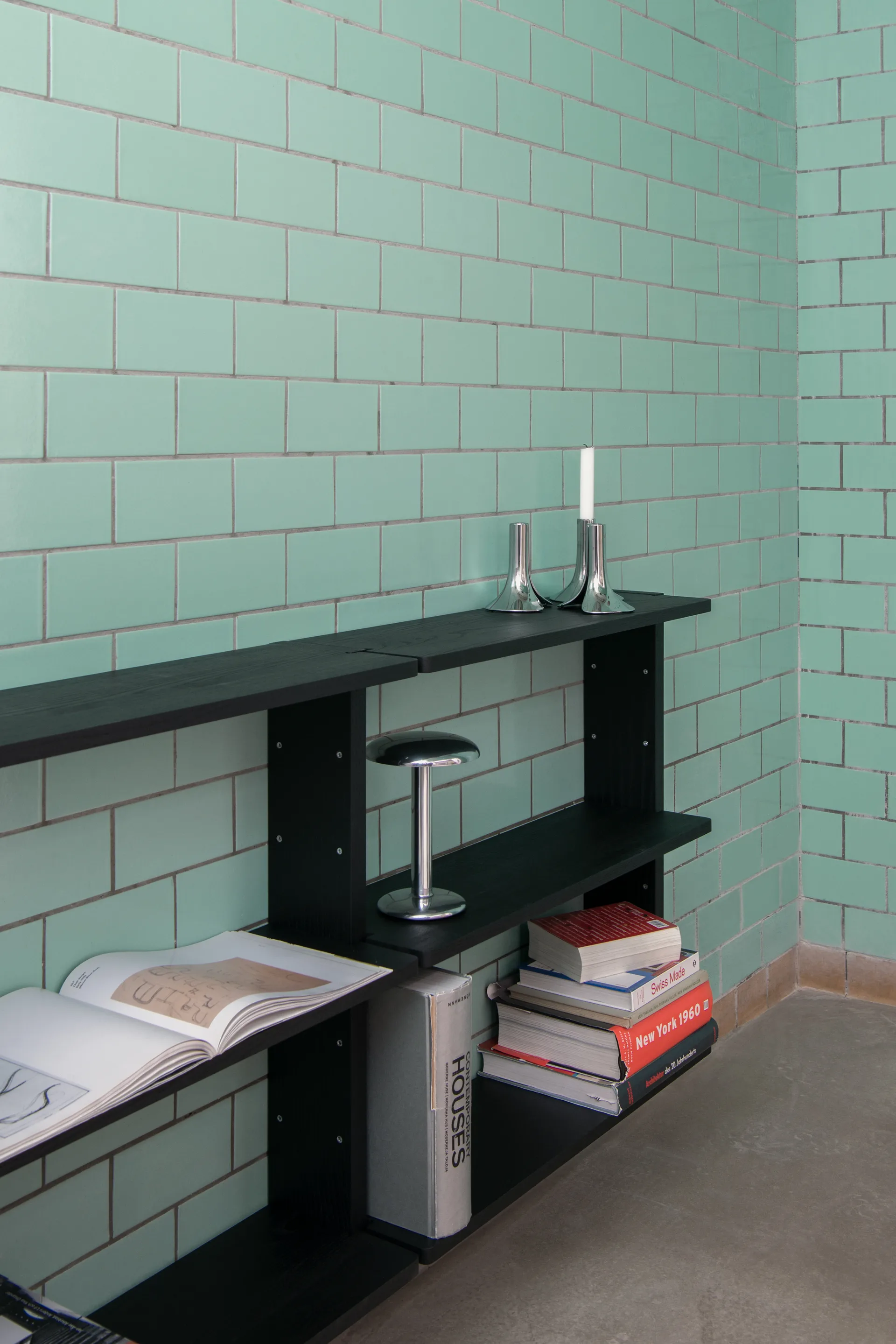 Półka Gridlock Shelf W800, Black stained Ash Massproductions