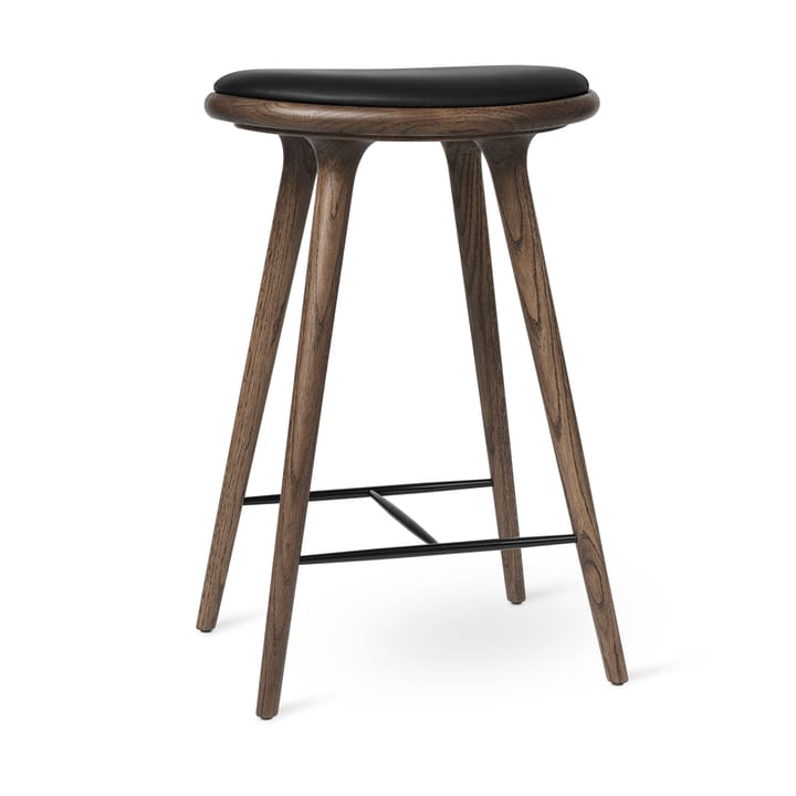 High stool krzesło barowe Mater niskie 69 cm - skóra czarna, bejcowany na brązowo stojak dębowy - Mater