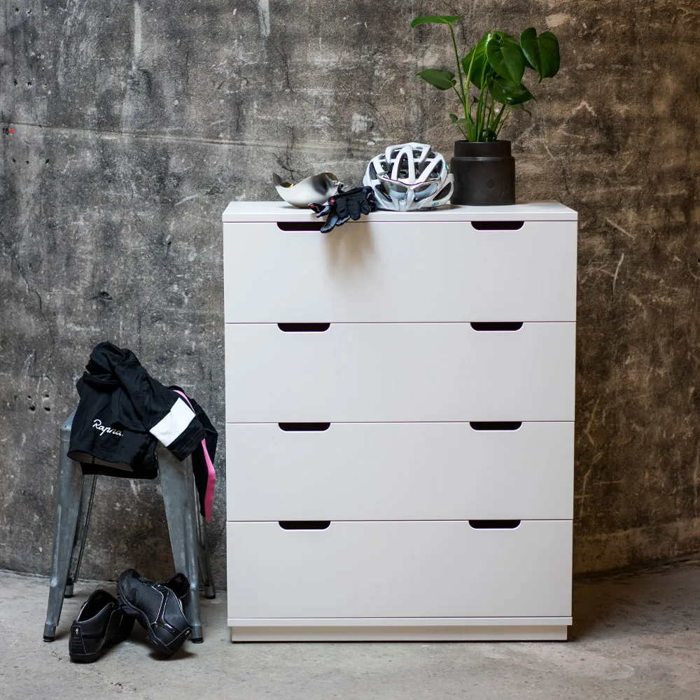 Komoda Aoko, 4 szuflady, Biały lakier Mavis