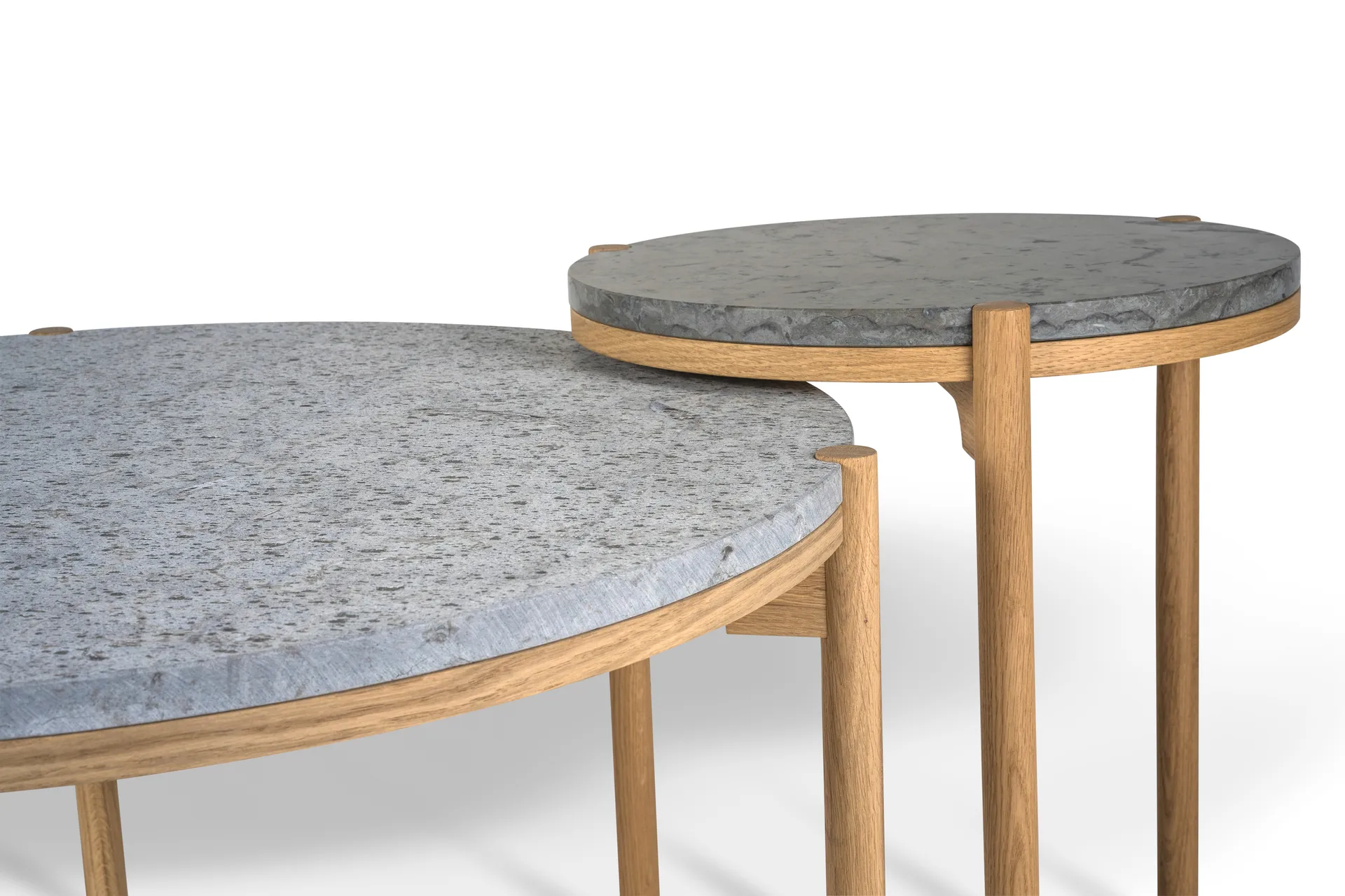 Stolik boczny Dondo dąb bielony Ø80 cm, Gładki wapień Mavis