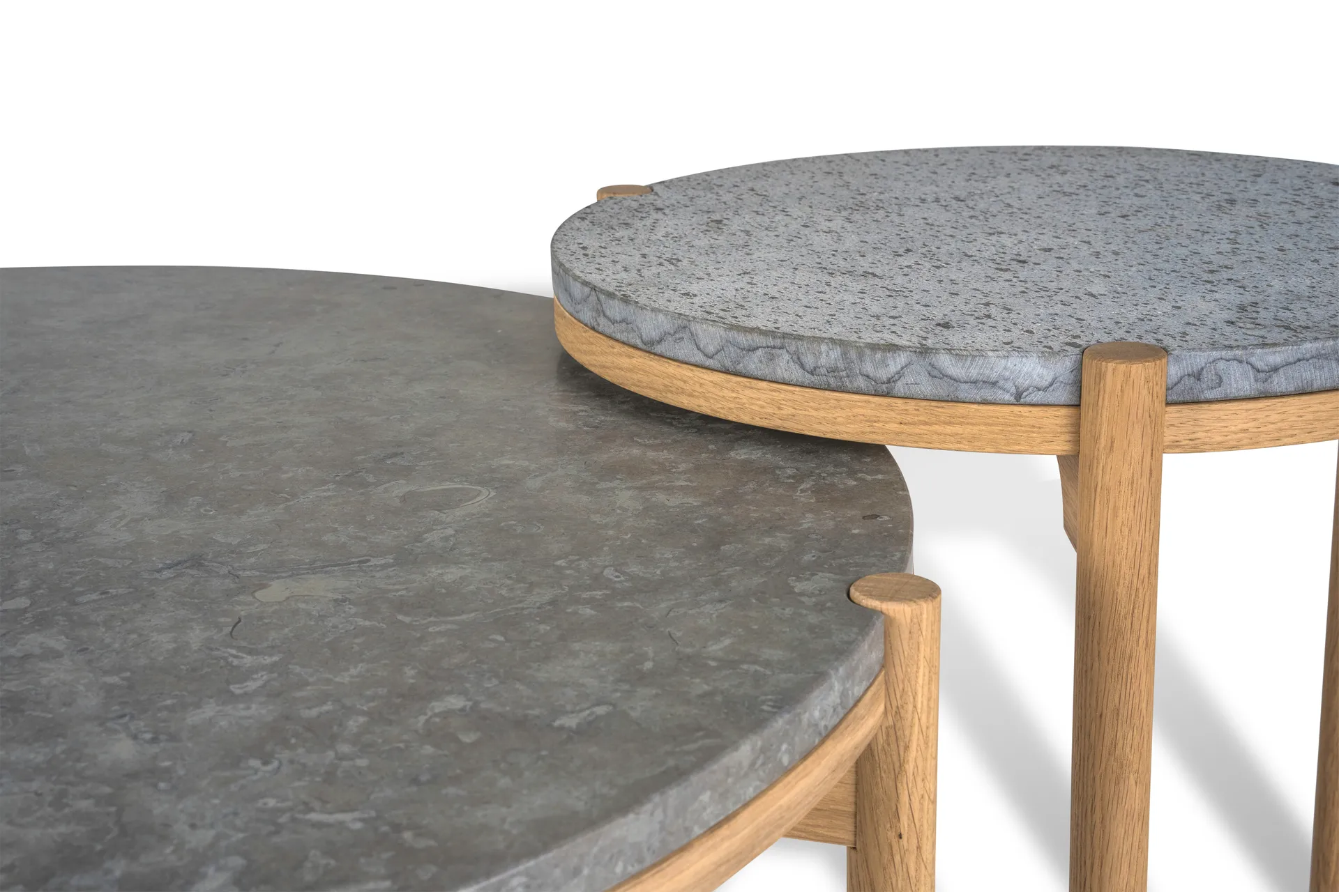 Stolik boczny Dondo dąb bielony Ø80 cm, Polerowany wapień Mavis