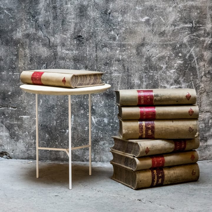 Stolik boczny Tribeca, dąb olejowany rustykalny, czarne nogi, ø47 cm Mavis