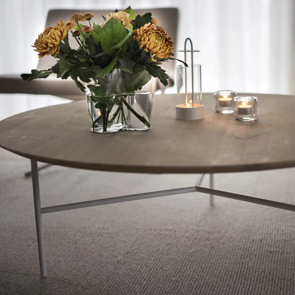 Stolik kawowy Tribeca, dąb mydlony rustykalny, czarne nogi, ø110 Mavis