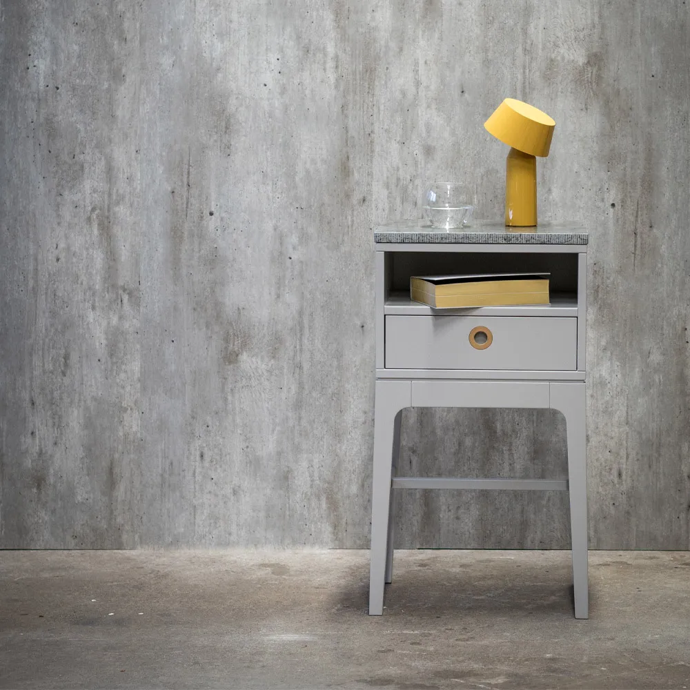 Stolik nocny Höllviken, wysokie nogi, dąb biały pigmentowany Mavis