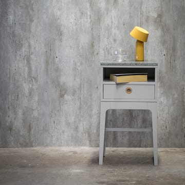 Stolik nocny Höllviken, wysokie nogi - dąb biały pigmentowany - Mavis