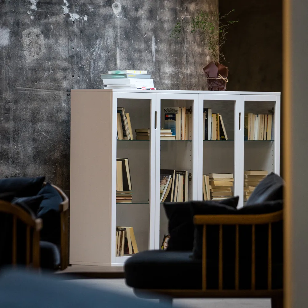 Witryna Aoko 120 cm, Biały lakier Mavis