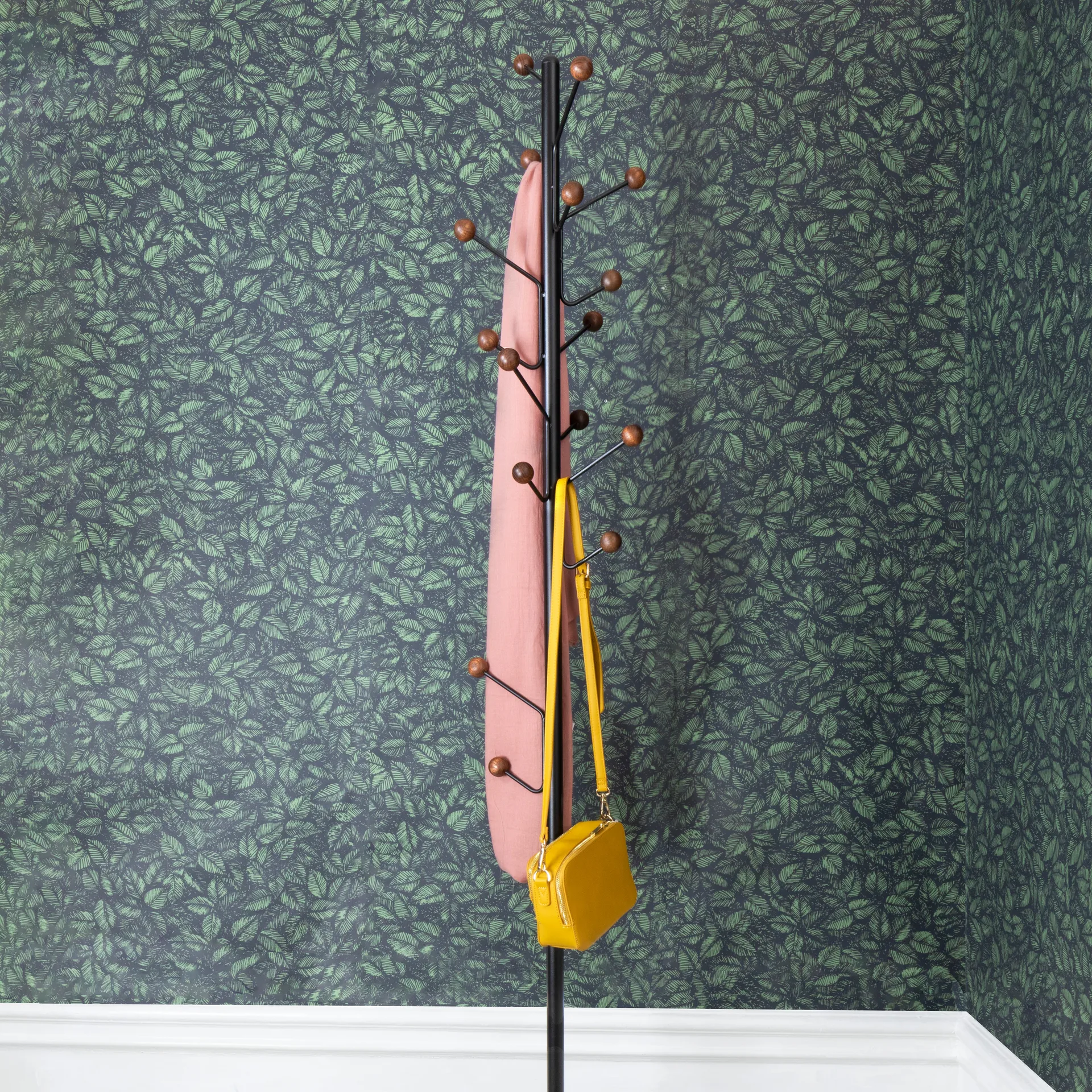 Bill Floor wieszak na ubrania, Czarny-ciemnybrązowy Maze