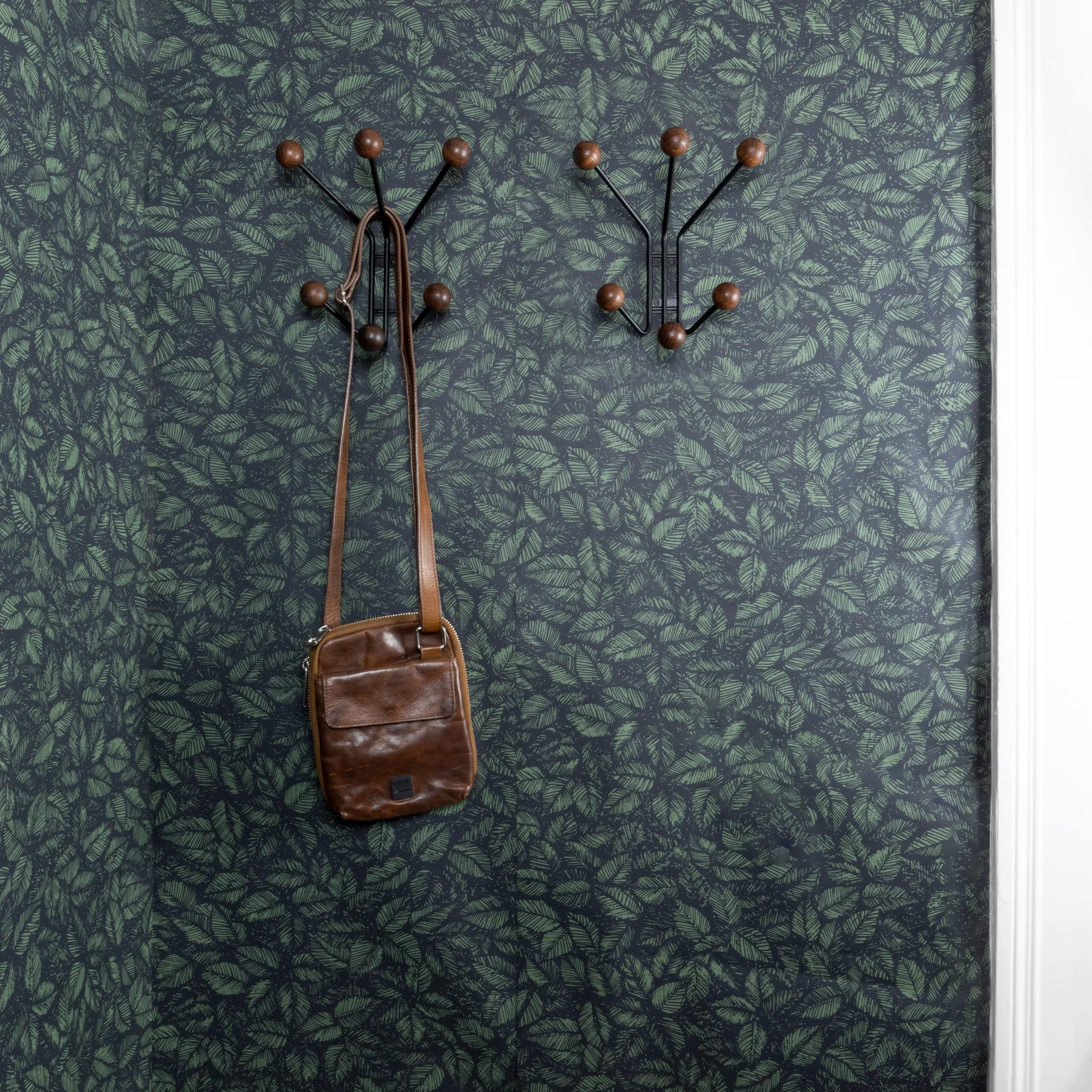 Wieszak Bill XS, Czarny- ciemny brąz Maze