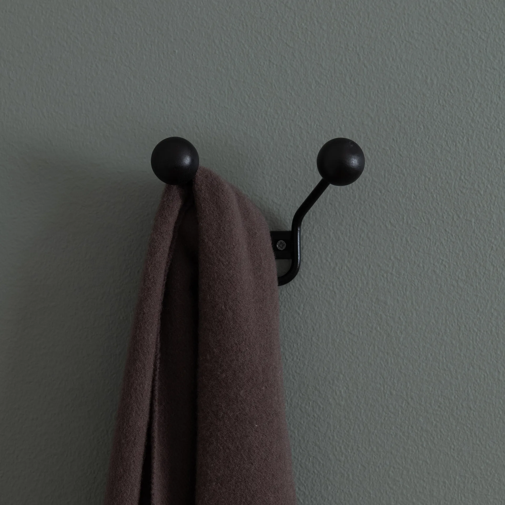 Wieszak na ubrania Bill XXS, czarny Maze