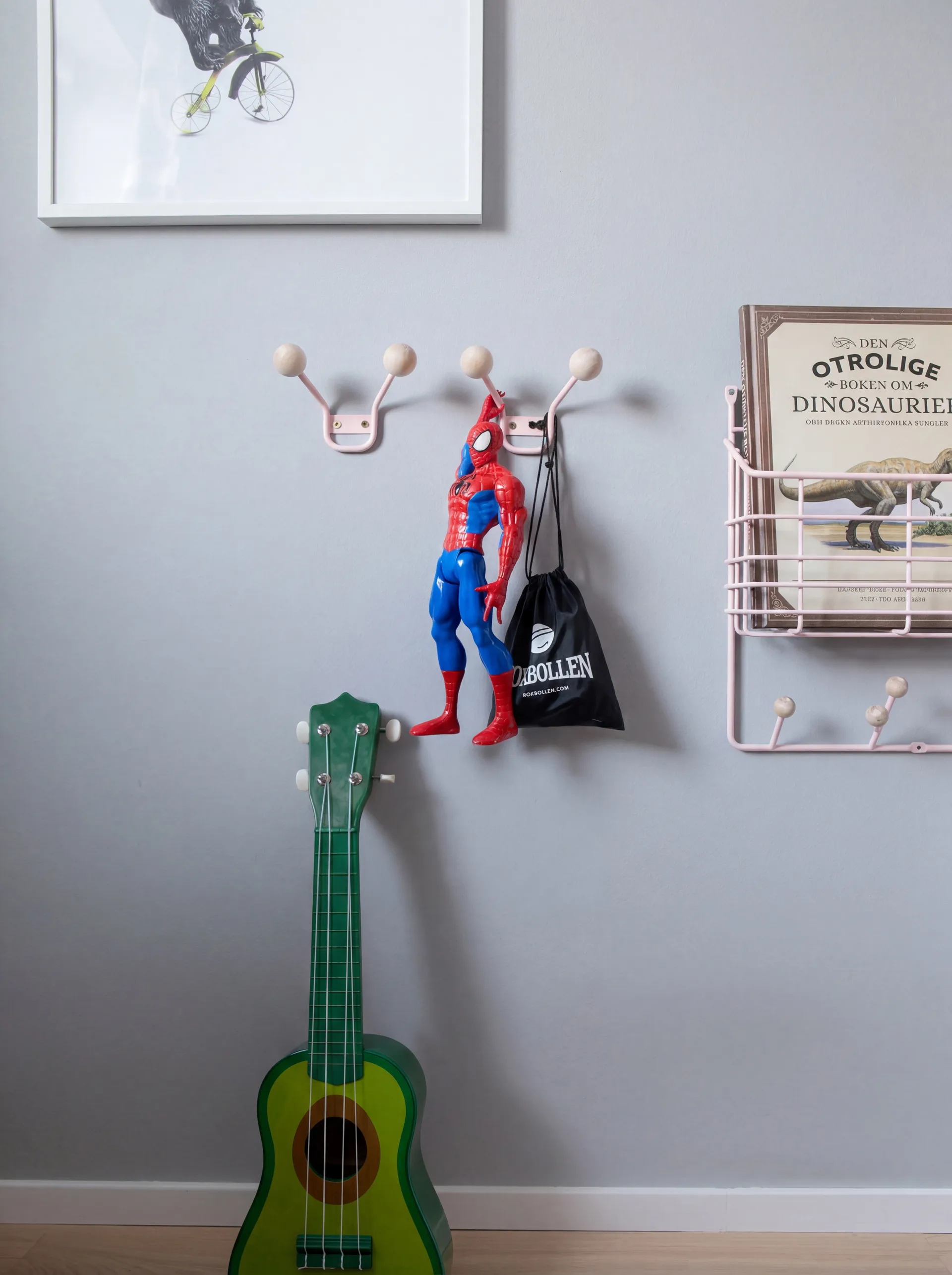 Wieszak na ubrania Bill XXS, Pale pink Maze