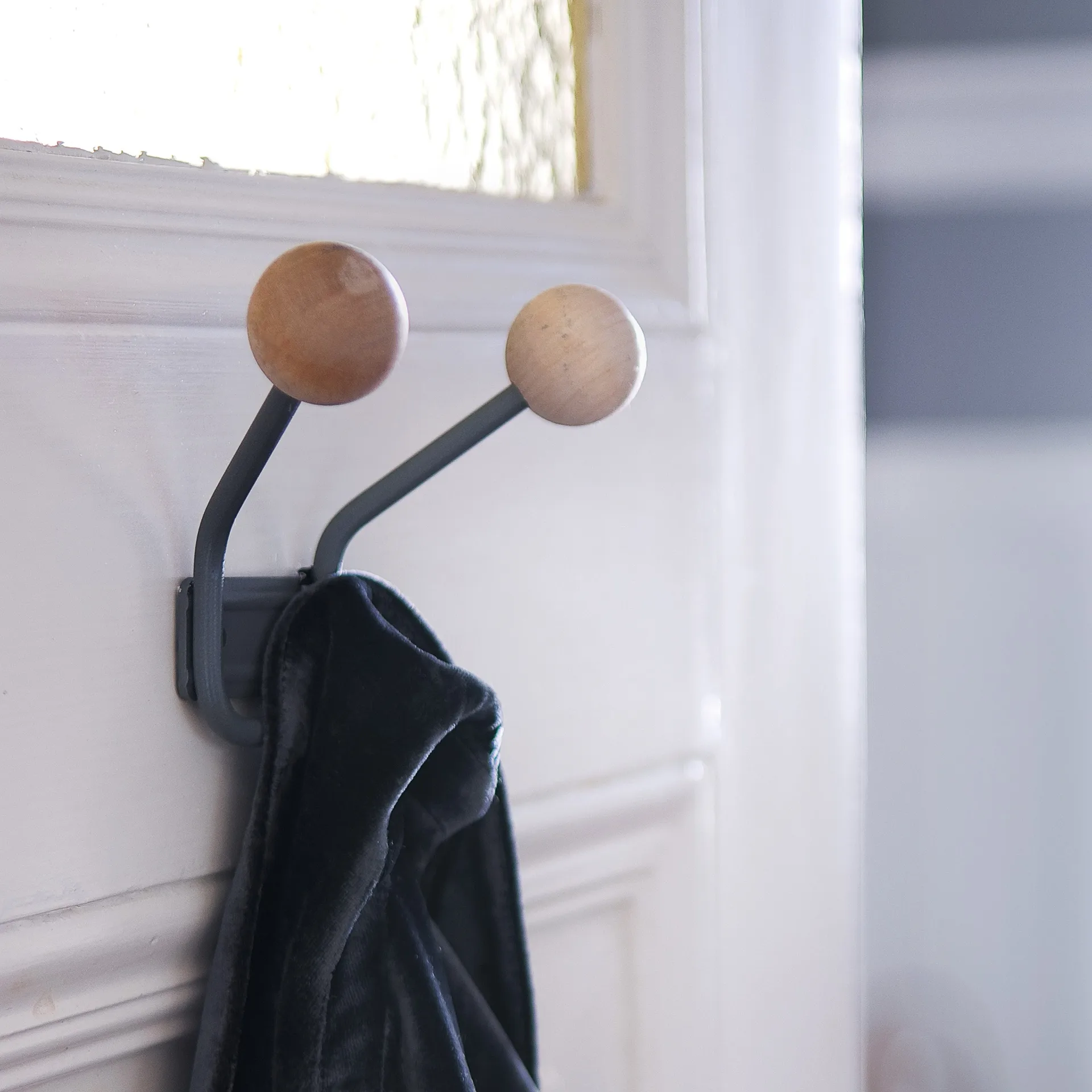 Wieszak na ubrania Bill XXS, szary Maze