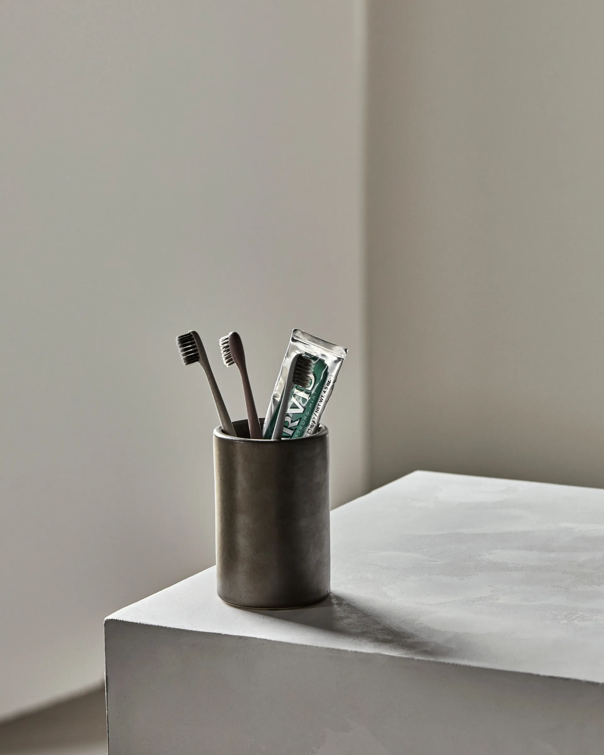 Kubek do przechowywania Datura Ø8 cm, Ciemnoszary Meraki