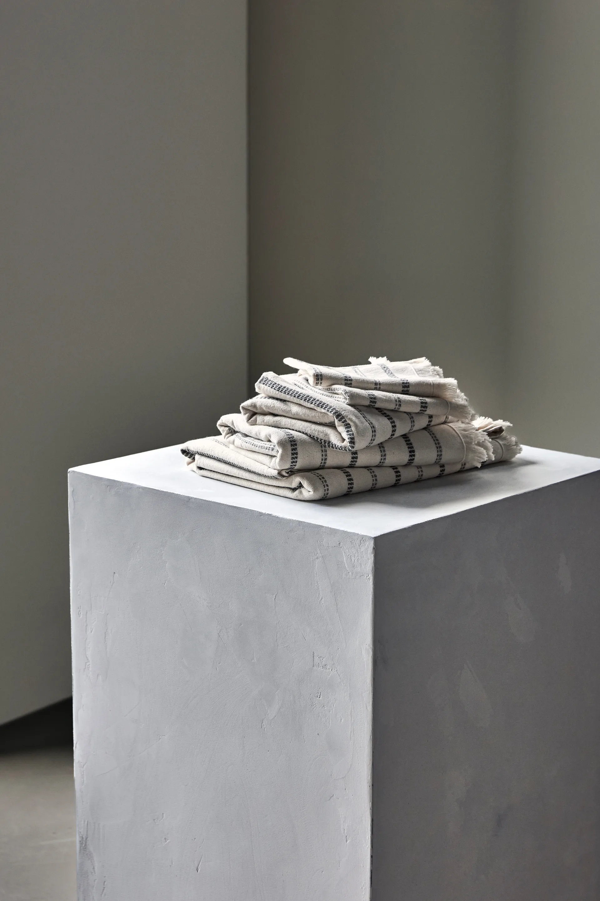 Ręcznik dla gości True, 3 części, Off-White-czarny Meraki