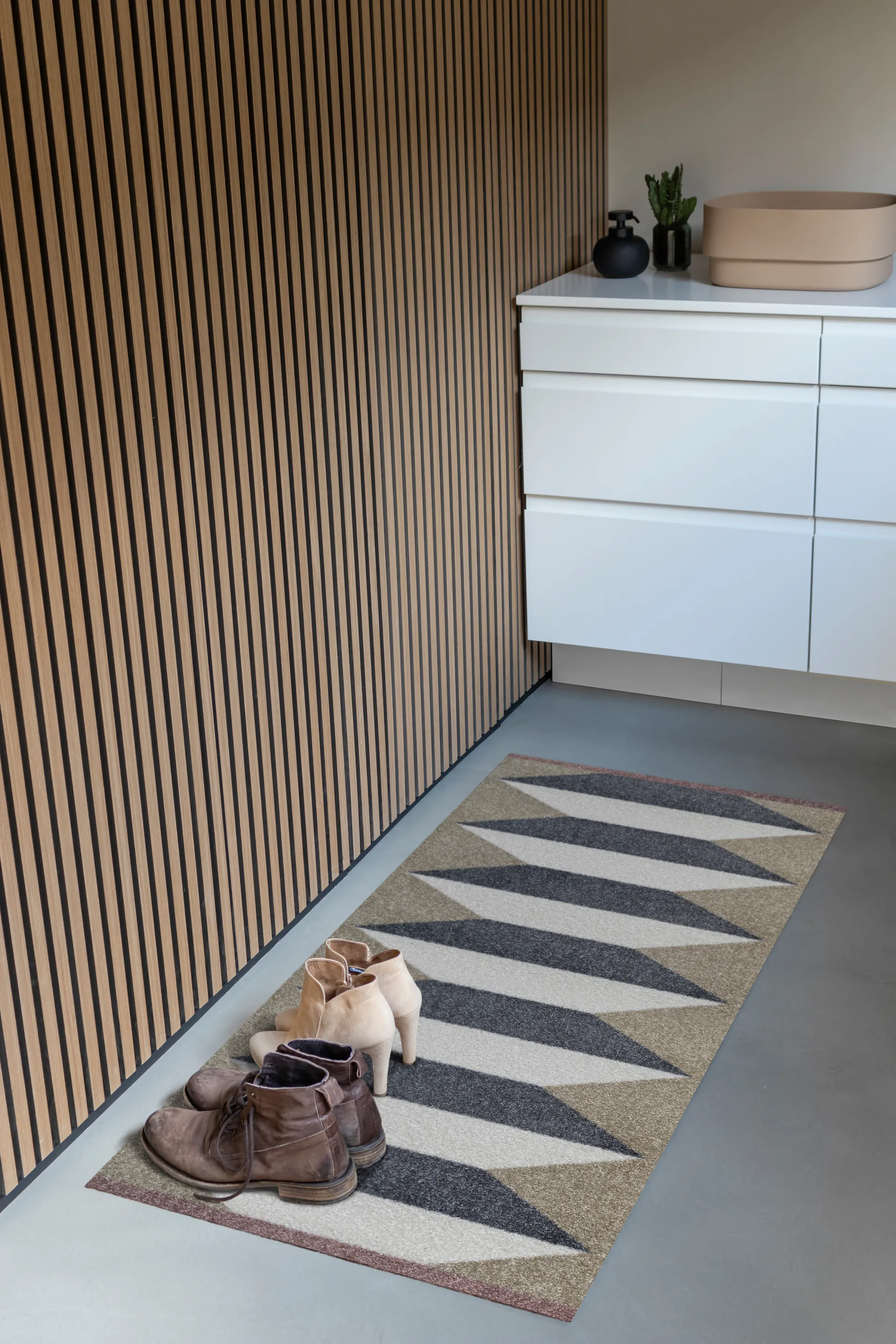 Dywanik Accordion all-round, Sand, 70x155 cm Mette Ditmer