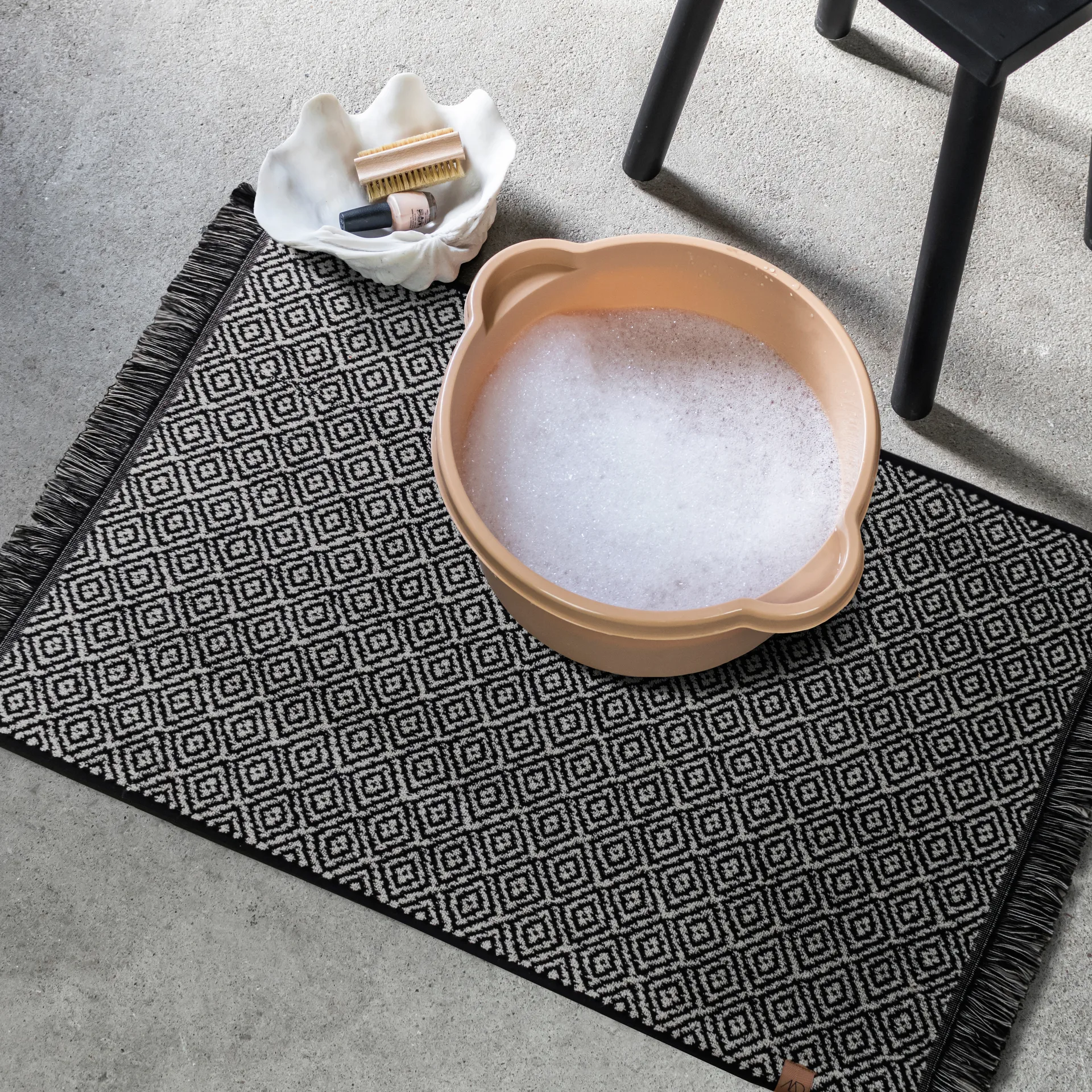 Dywanik łazienkowy Morocco 50x80 cm, Black-white Mette Ditmer