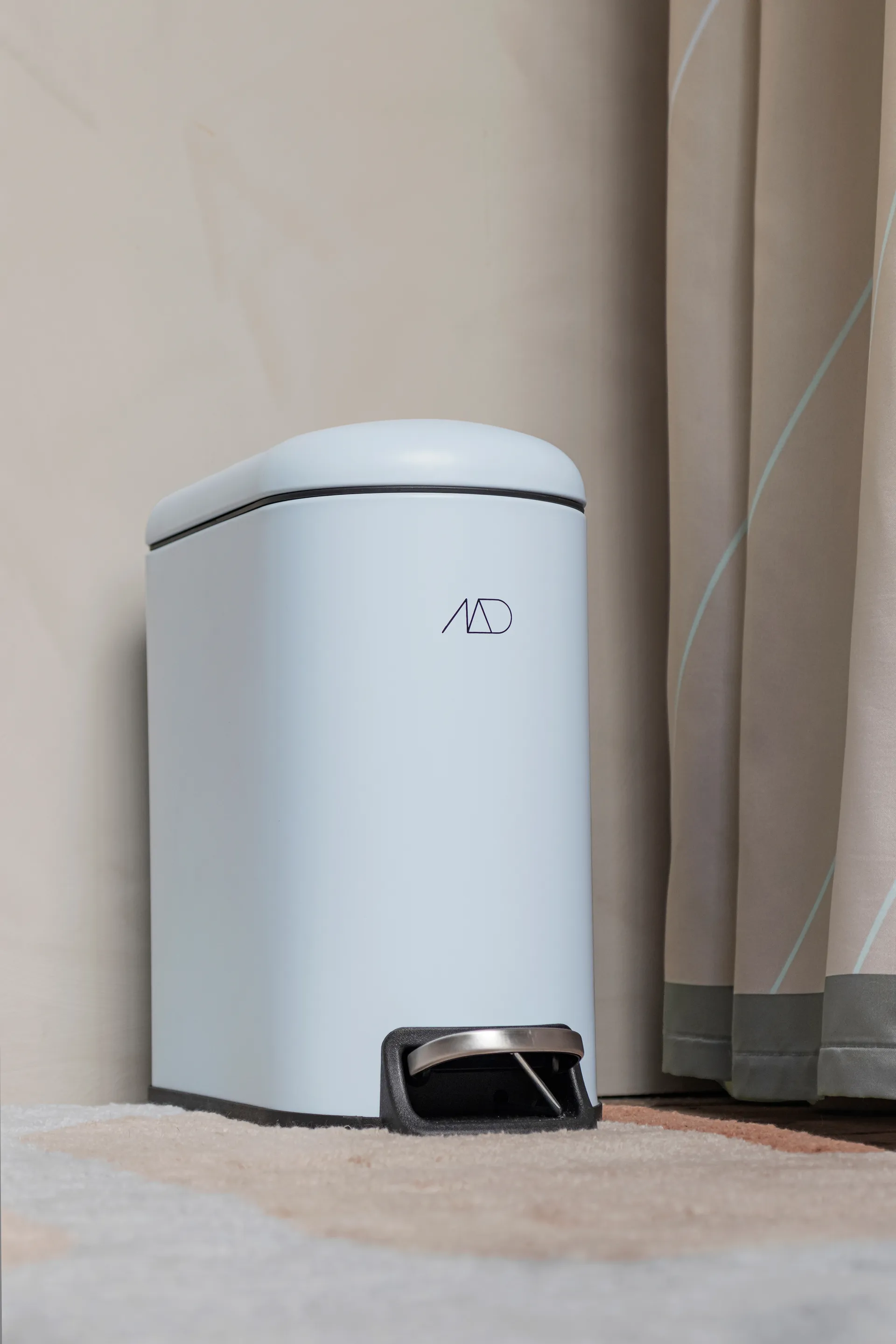 Kosz z pedałem Mini-Walther 5 L, Light blue Mette Ditmer