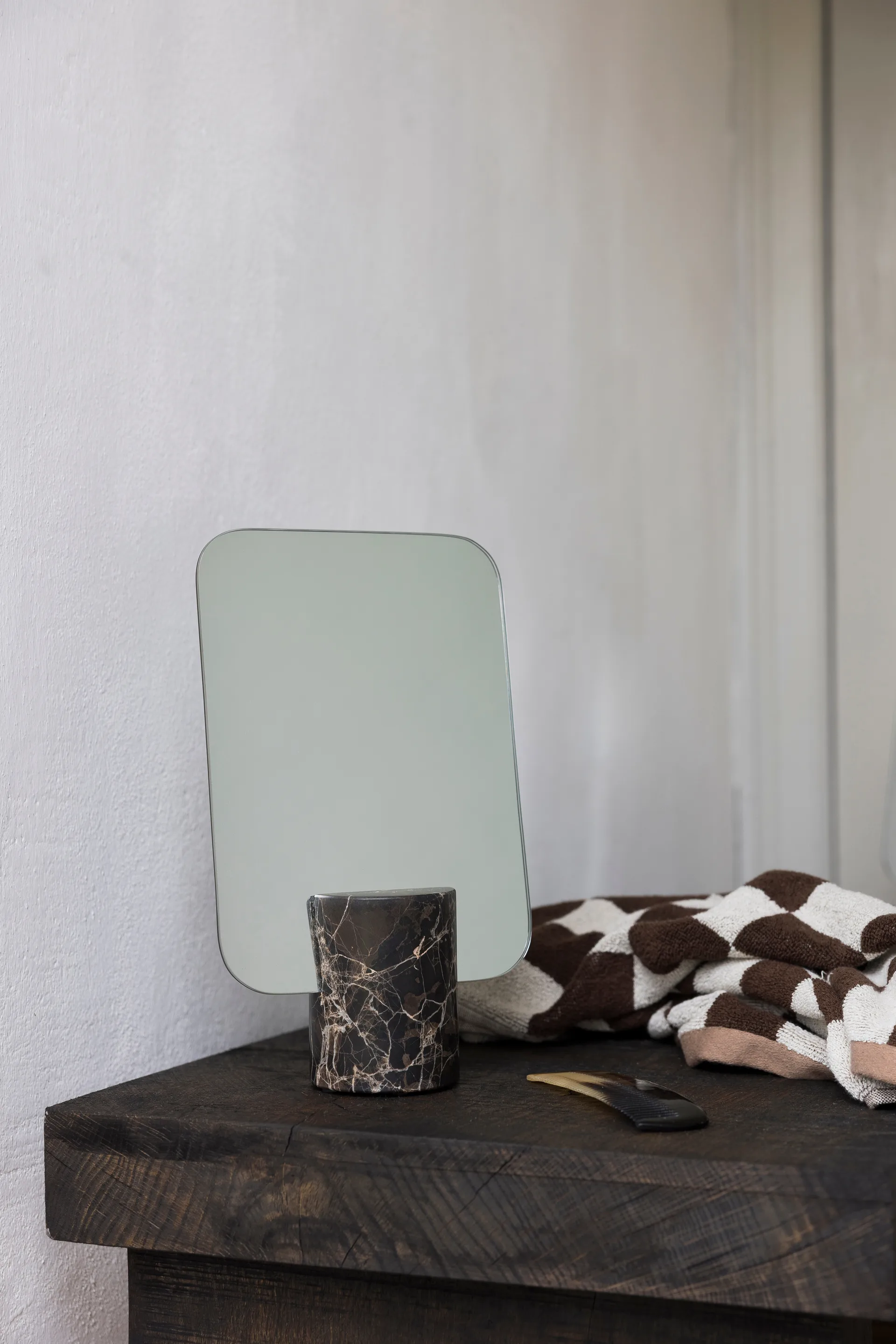 Lusterko stołowe Marble, Brown, 30 cm Mette Ditmer