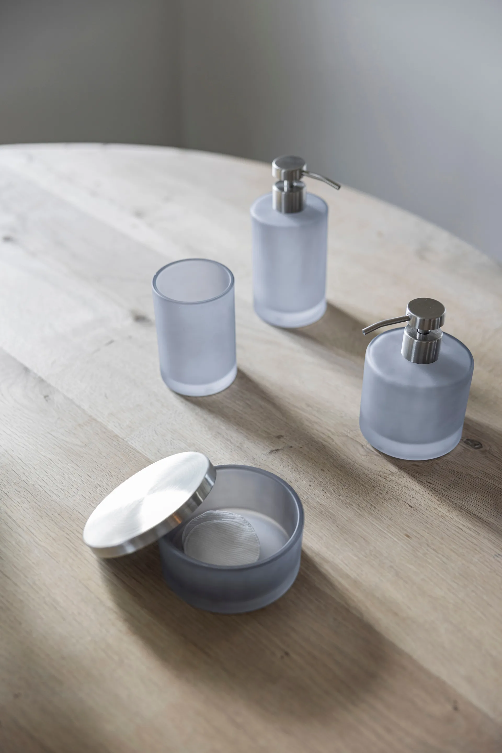 Modest uchwyt na szczoteczki do zębów 10 cm, Dove blue Mette Ditmer