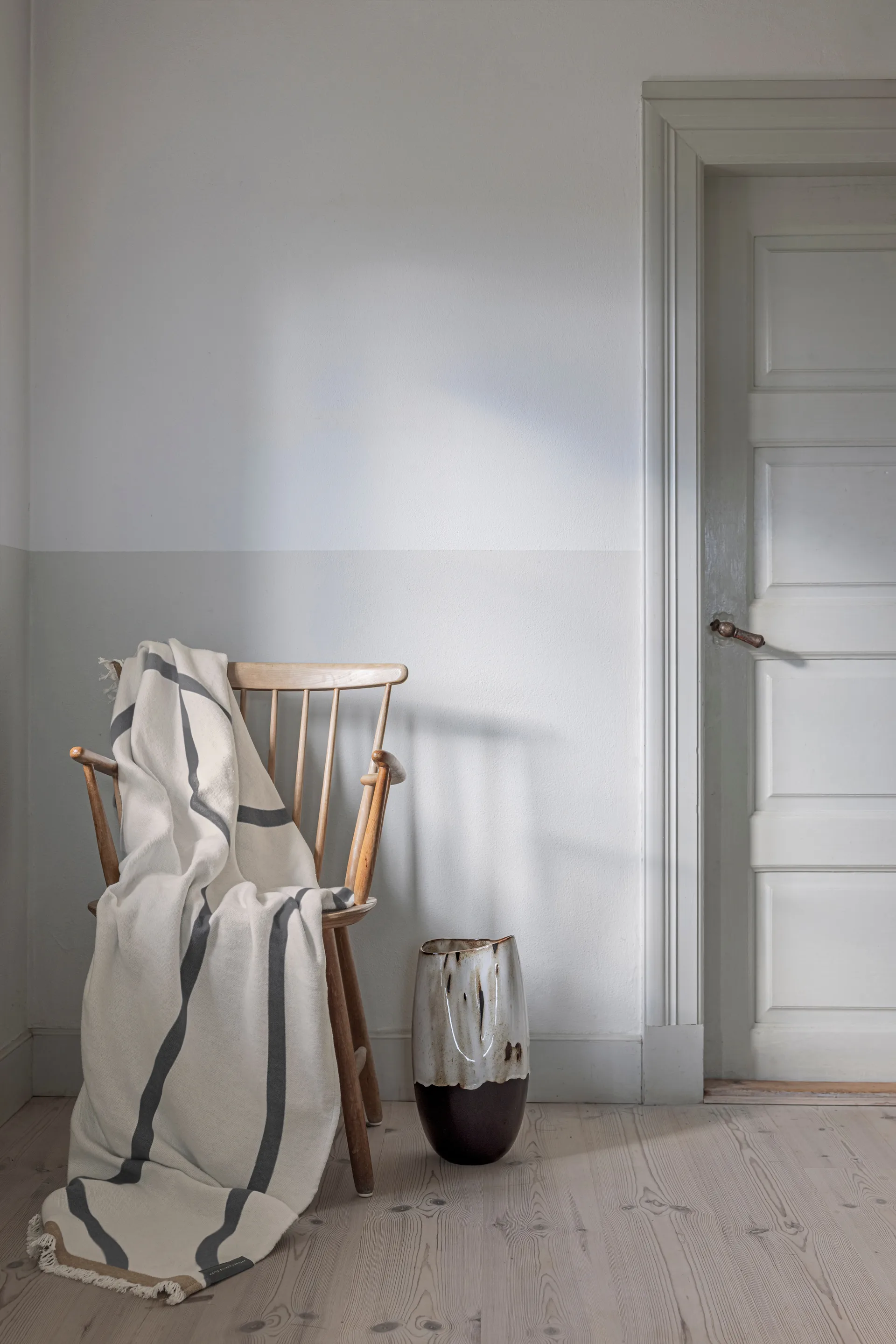 Pled Shadow, Off-white-grey, 130x175 cm Mette Ditmer