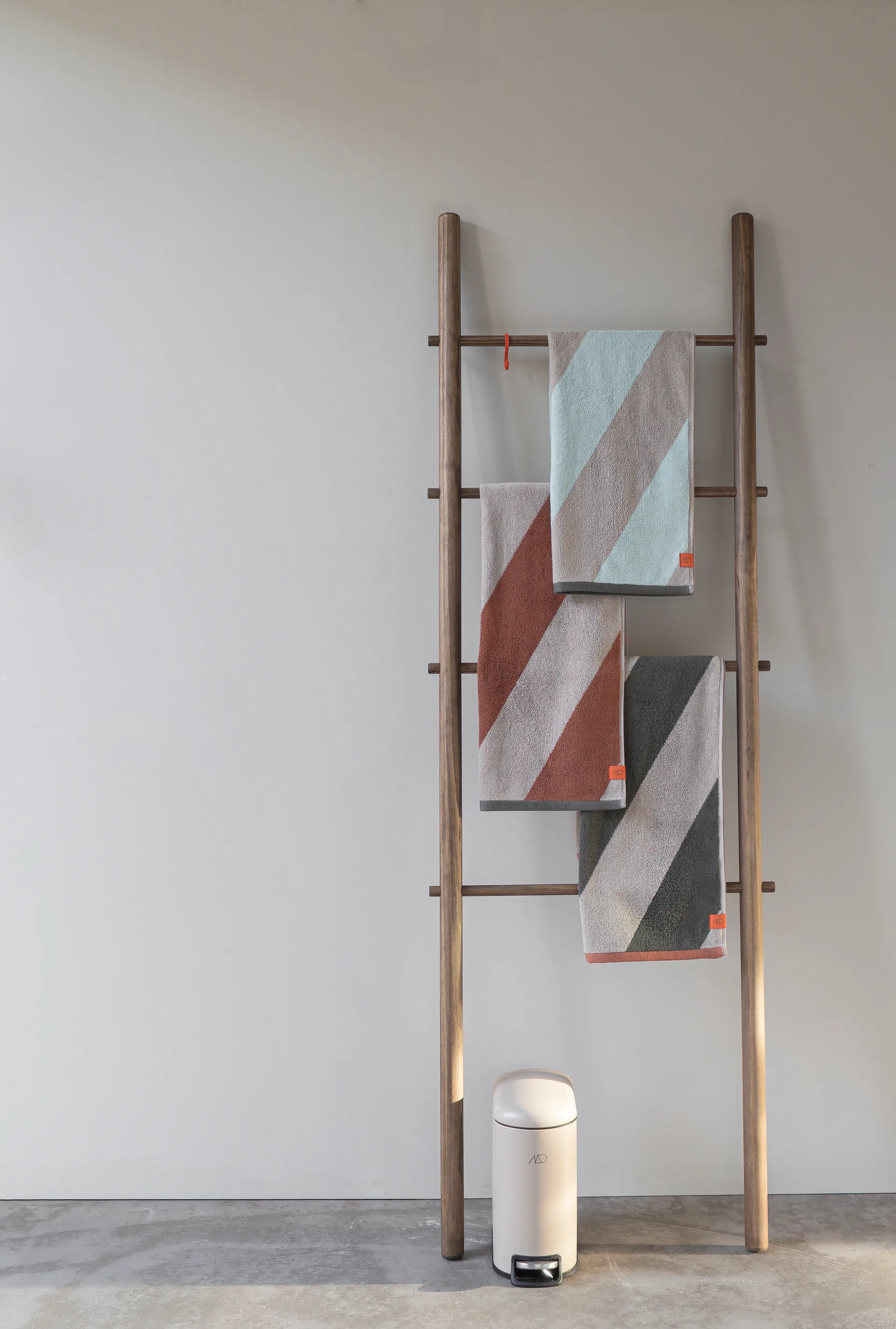 Ręcznik Diagonal, Brick, 70x133 cm Mette Ditmer