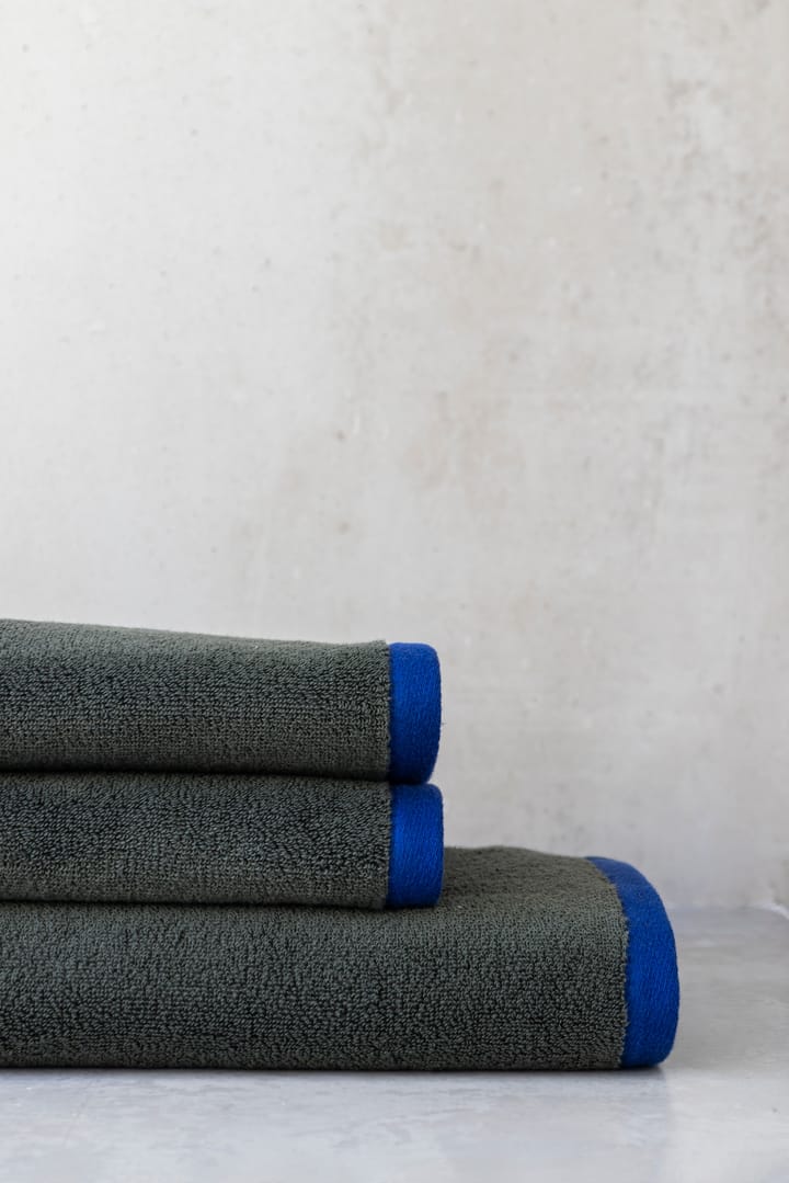 Ręcznik Soft 70x133 cm, Dark olive-light blue Mette Ditmer