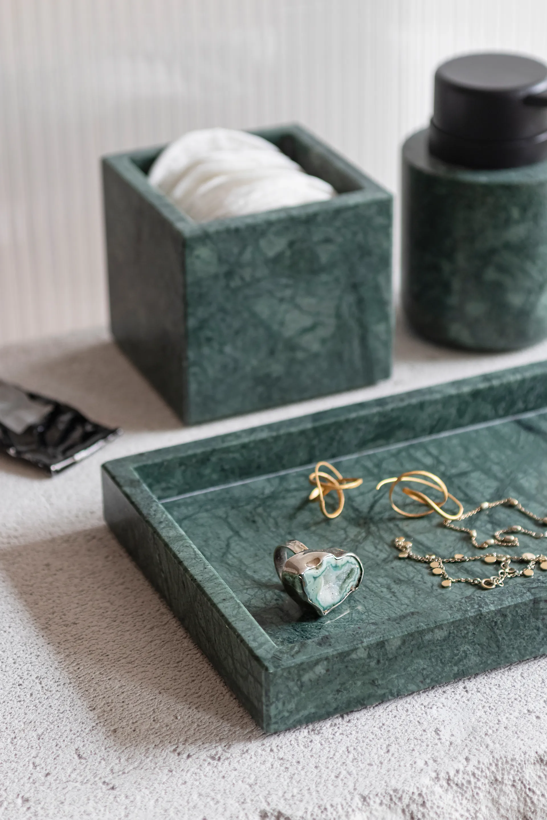 Taca dekoracyjna Marble 16x31 cm, Dark forest Mette Ditmer