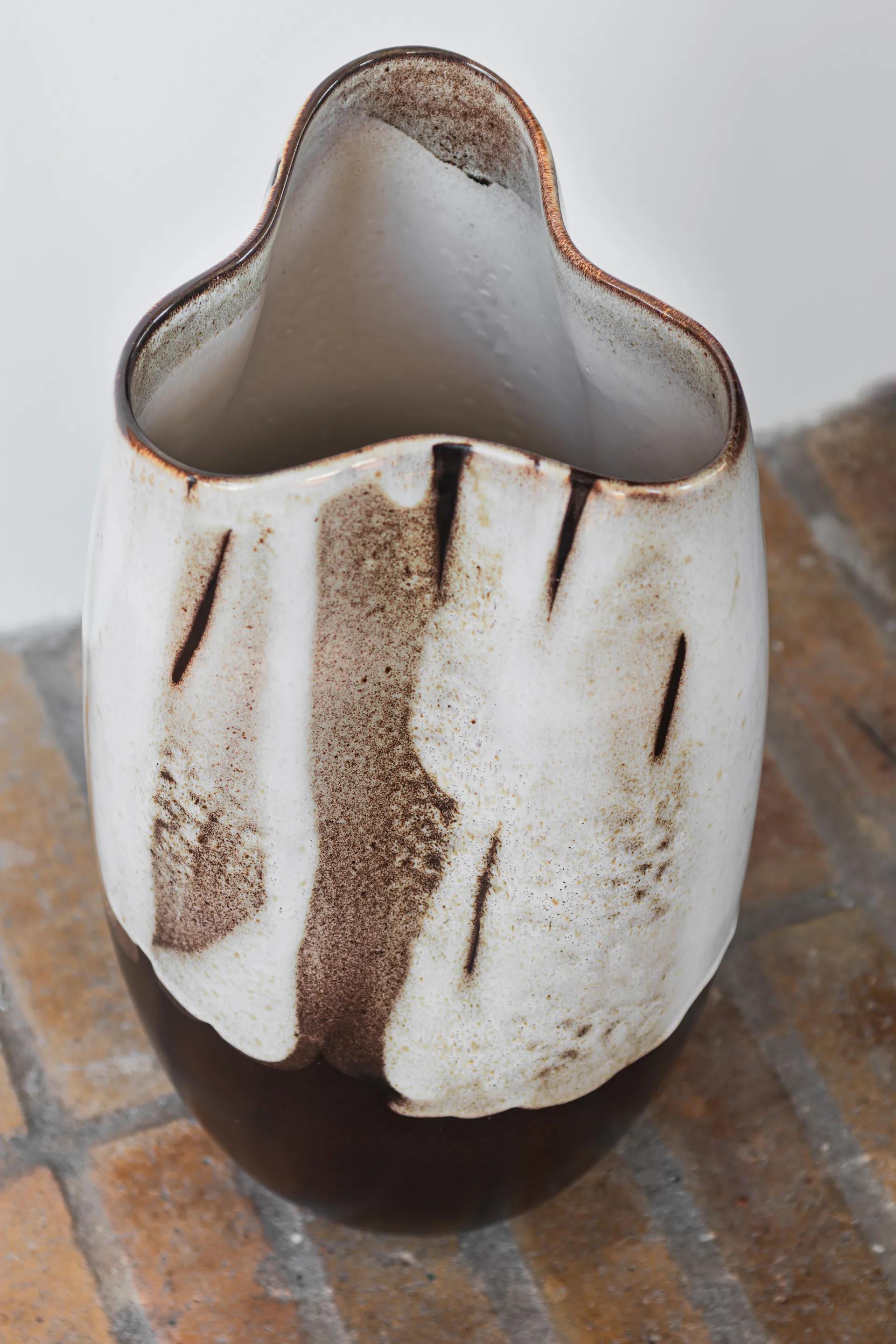 Wazon By Hand large 38,5 cm, Off-white Mette Ditmer