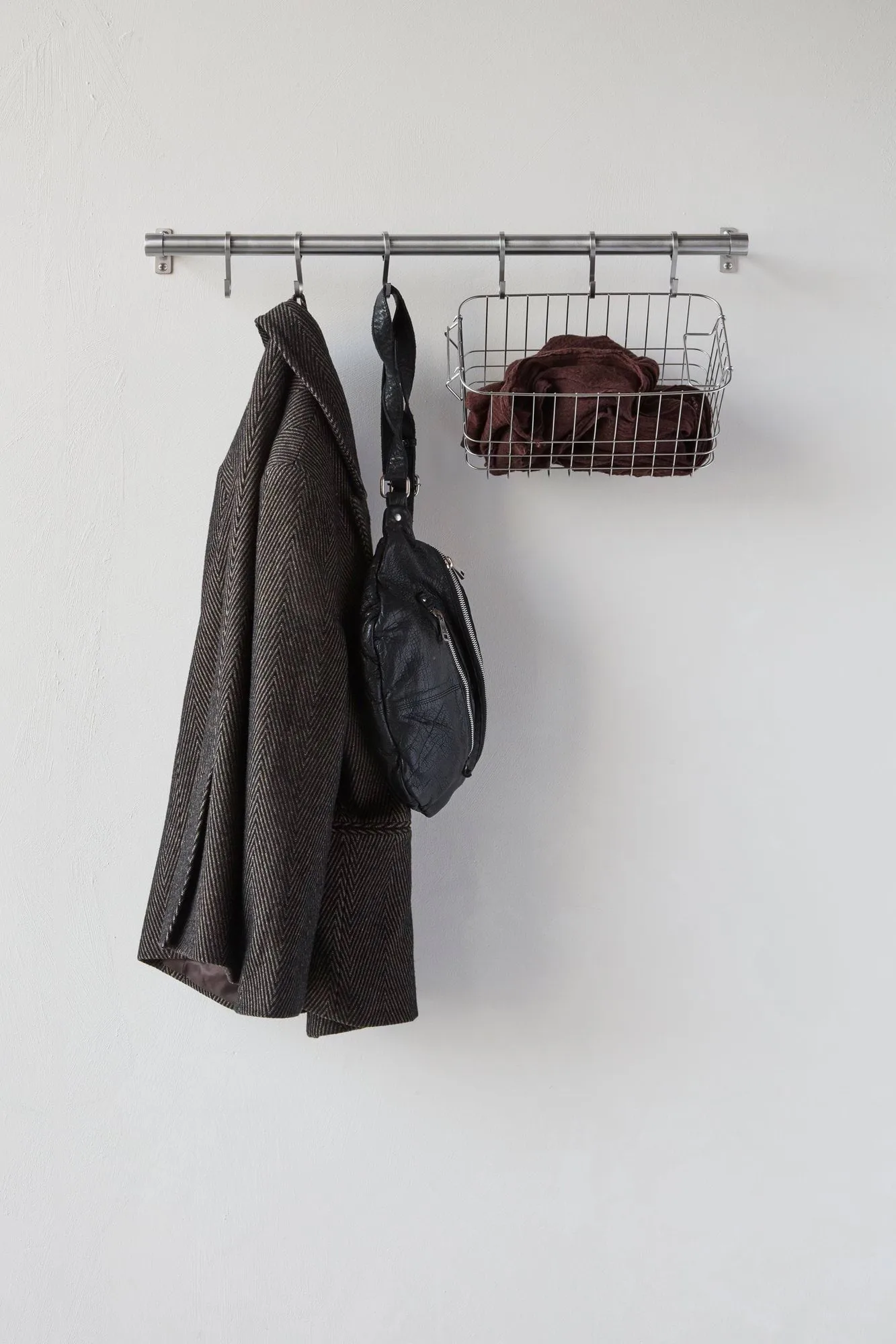 Wieszak ścienny Hang-it, Srebrny, 11x70x5,5 cm Mette Ditmer