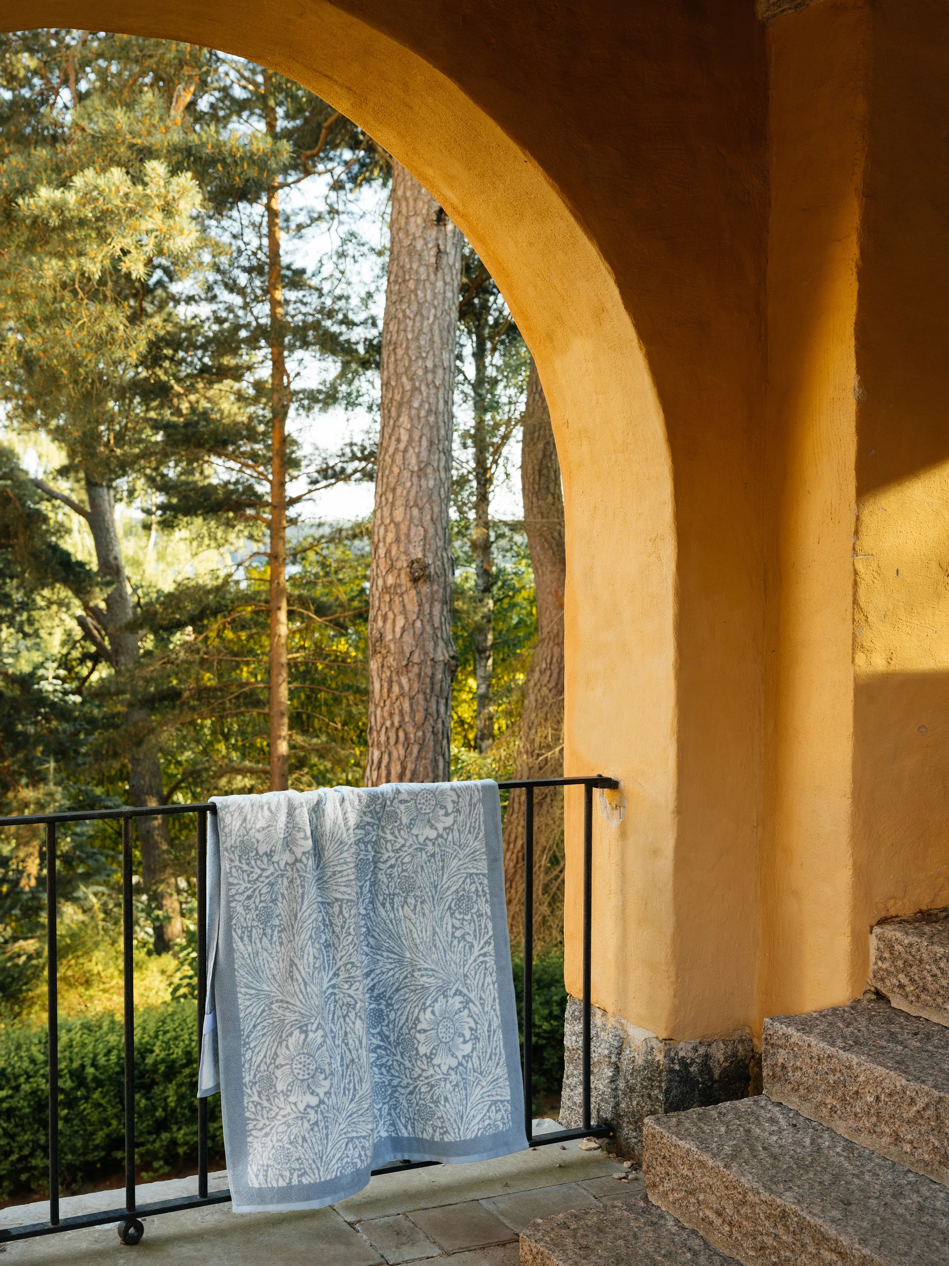 Morris & Co. Marigold Ręcznik EKO, Niebieski, 86x150 cm Mille Notti