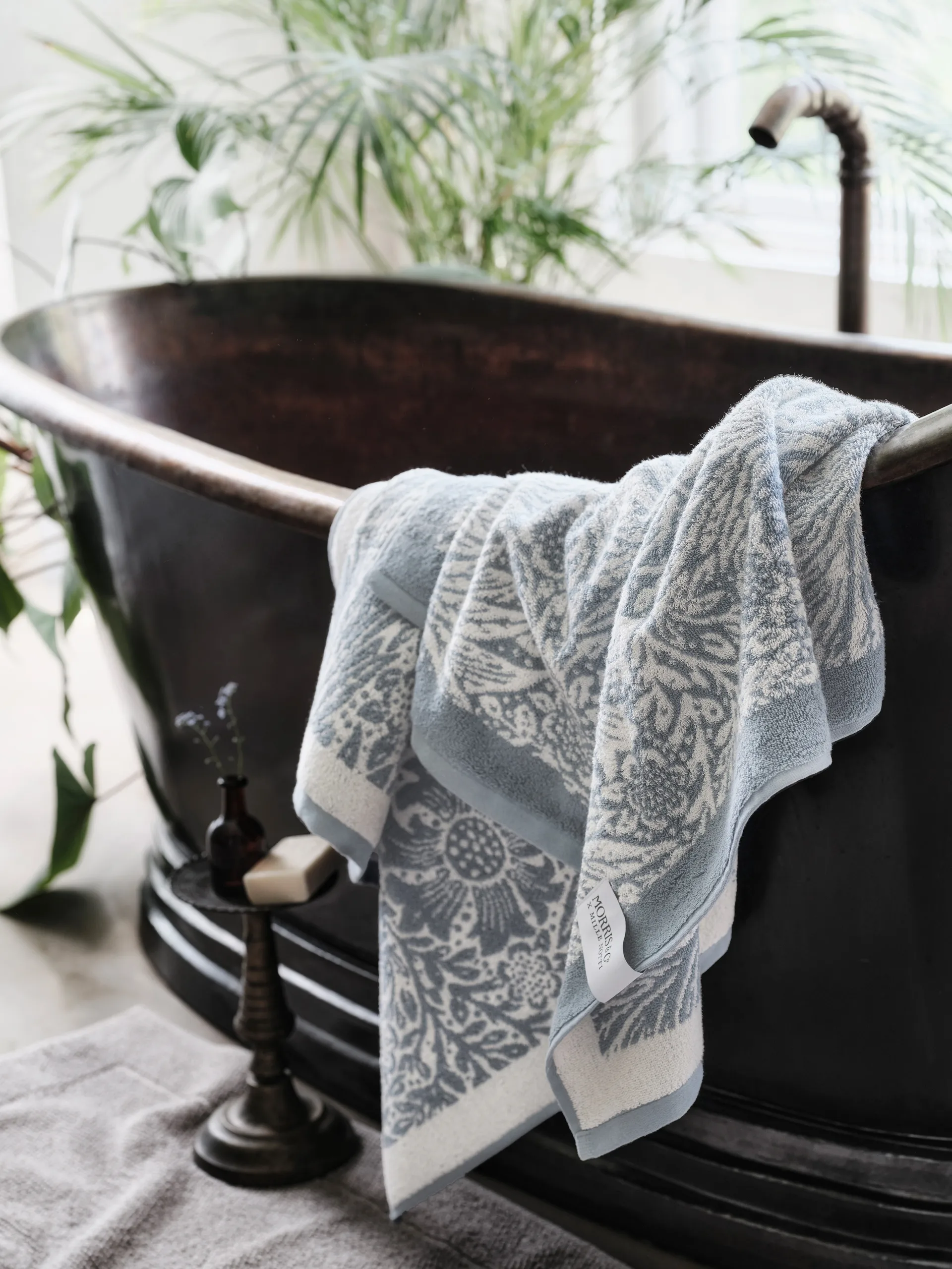 Morris & Co. Marigold Ręcznik EKO, Niebieski, 86x150 cm Mille Notti