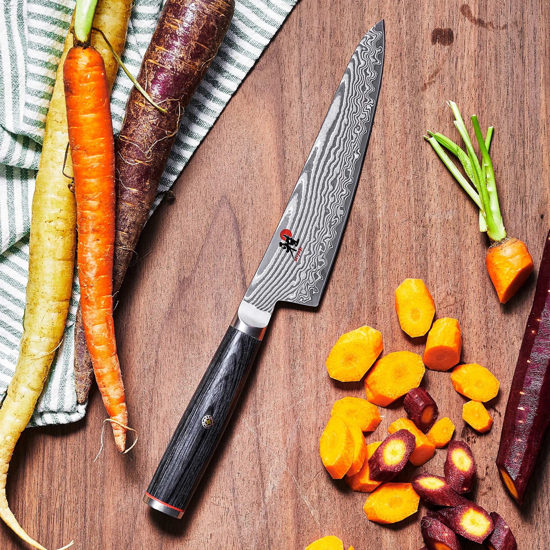 Nóż do obierania Raw 5000FCD shotoh, 14 cm, Damaskus-czarny Miyabi