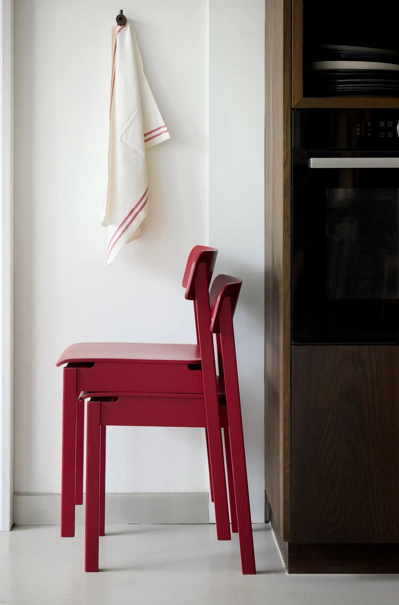 Krzesło Everyday Chair, Purple red MOEBE