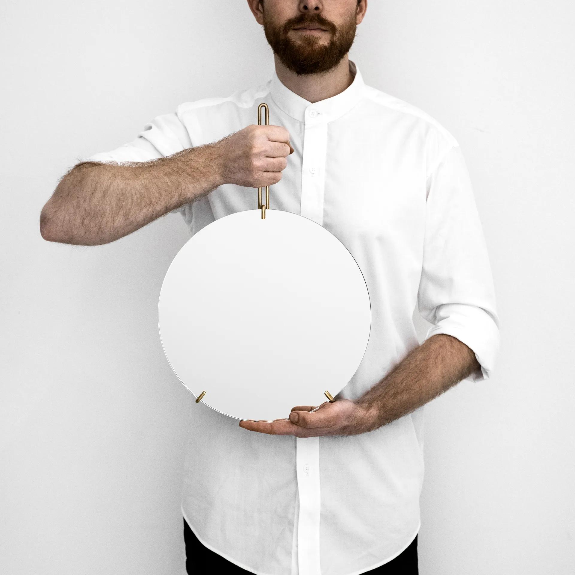 Moebe Lustro ścienne Ø 30 cm, Mosiądz MOEBE