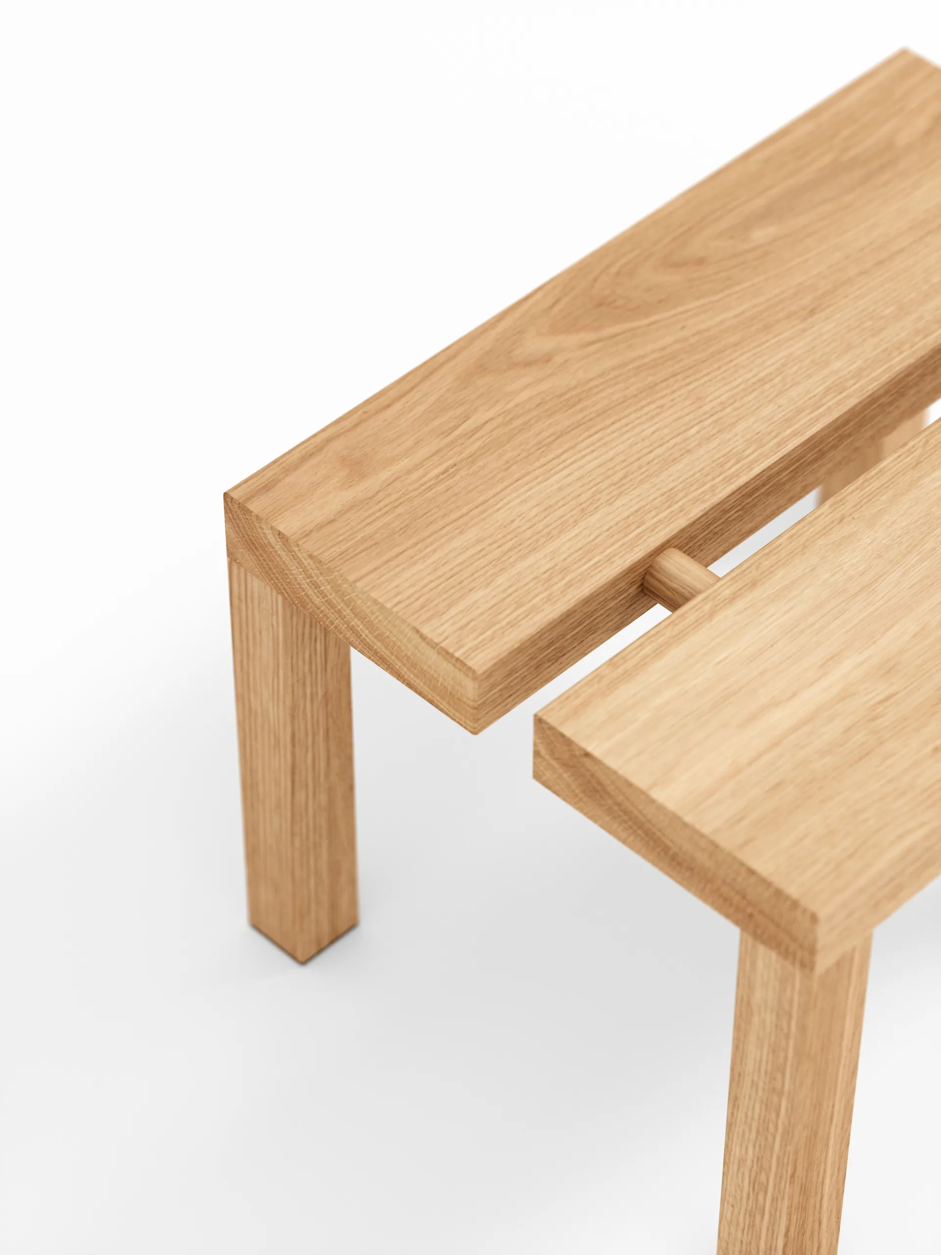 Moebe Peg stołek mały 35x27,5x22 cm, dąb MOEBE