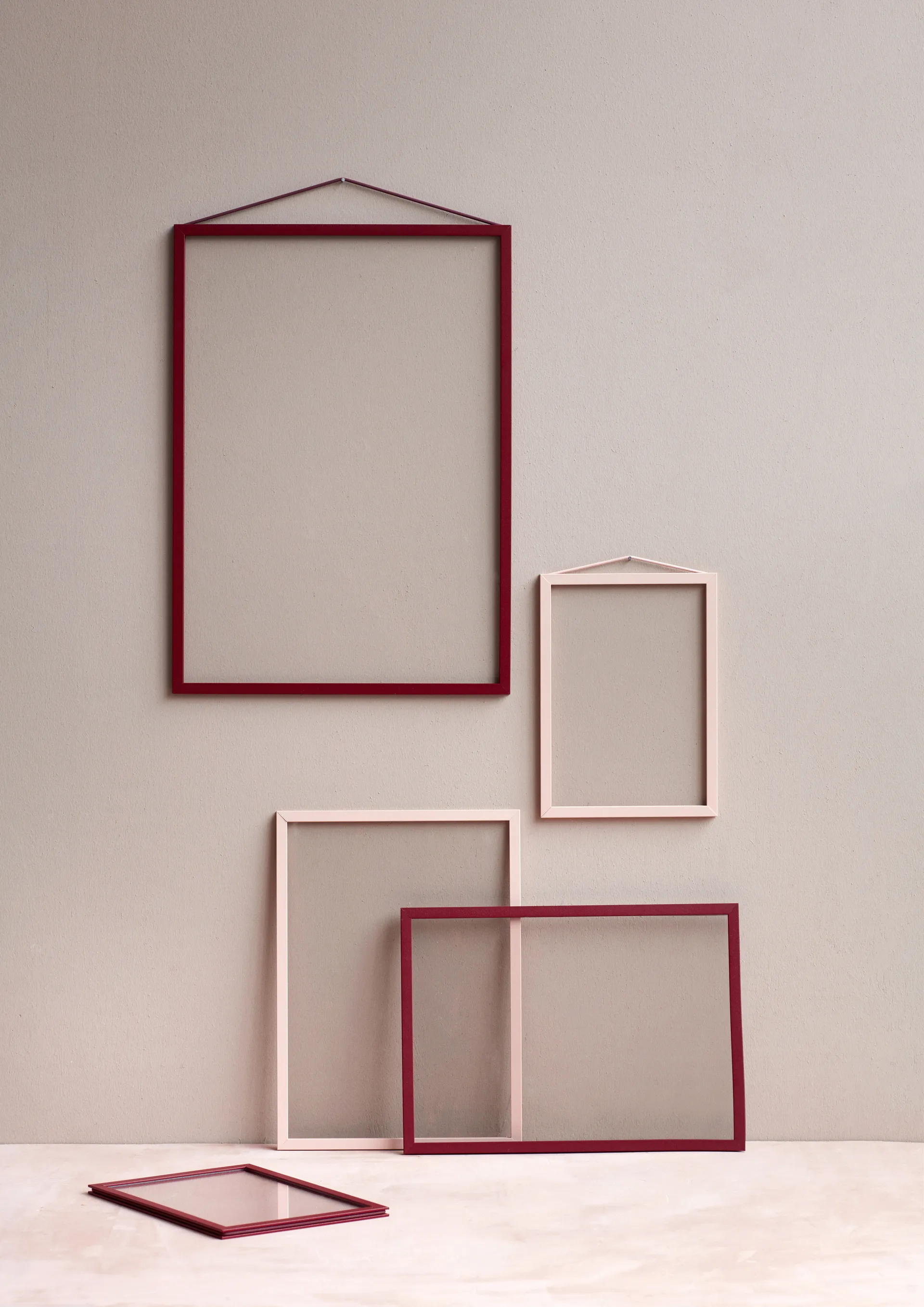 Ramka Moebe A4 22,6x31,3 cm, Transparent, Red MOEBE