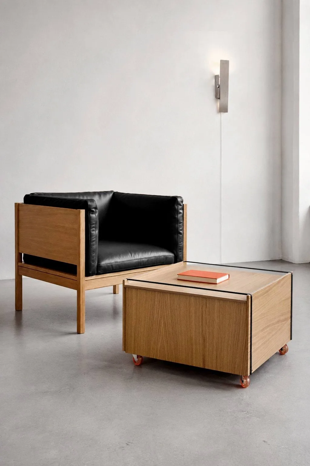 Stolik kawowy ze schowkiem Moebe Storage Chest, Dąb olejowany-stal nierdzewna, 60x61x38.2 cm MOEBE