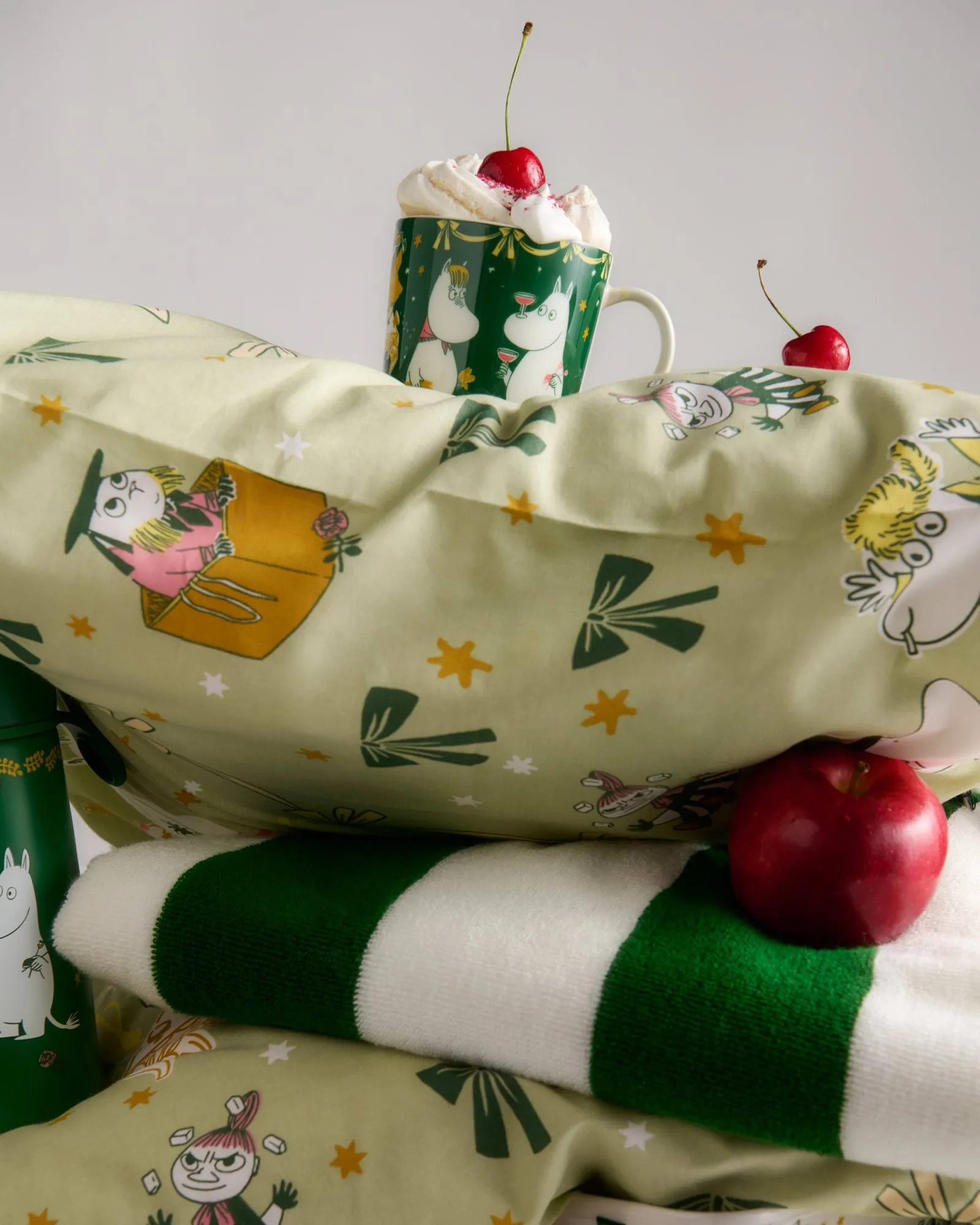 Poszewka na poduszkę Muminki 50x60 cm, Dar miłości Moomin Arabia