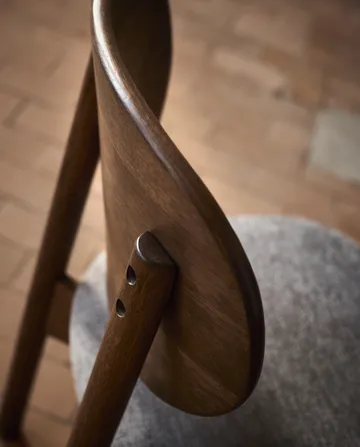 Krzesło Oka - Dąb olejowany ciemny, grey - MUUBS