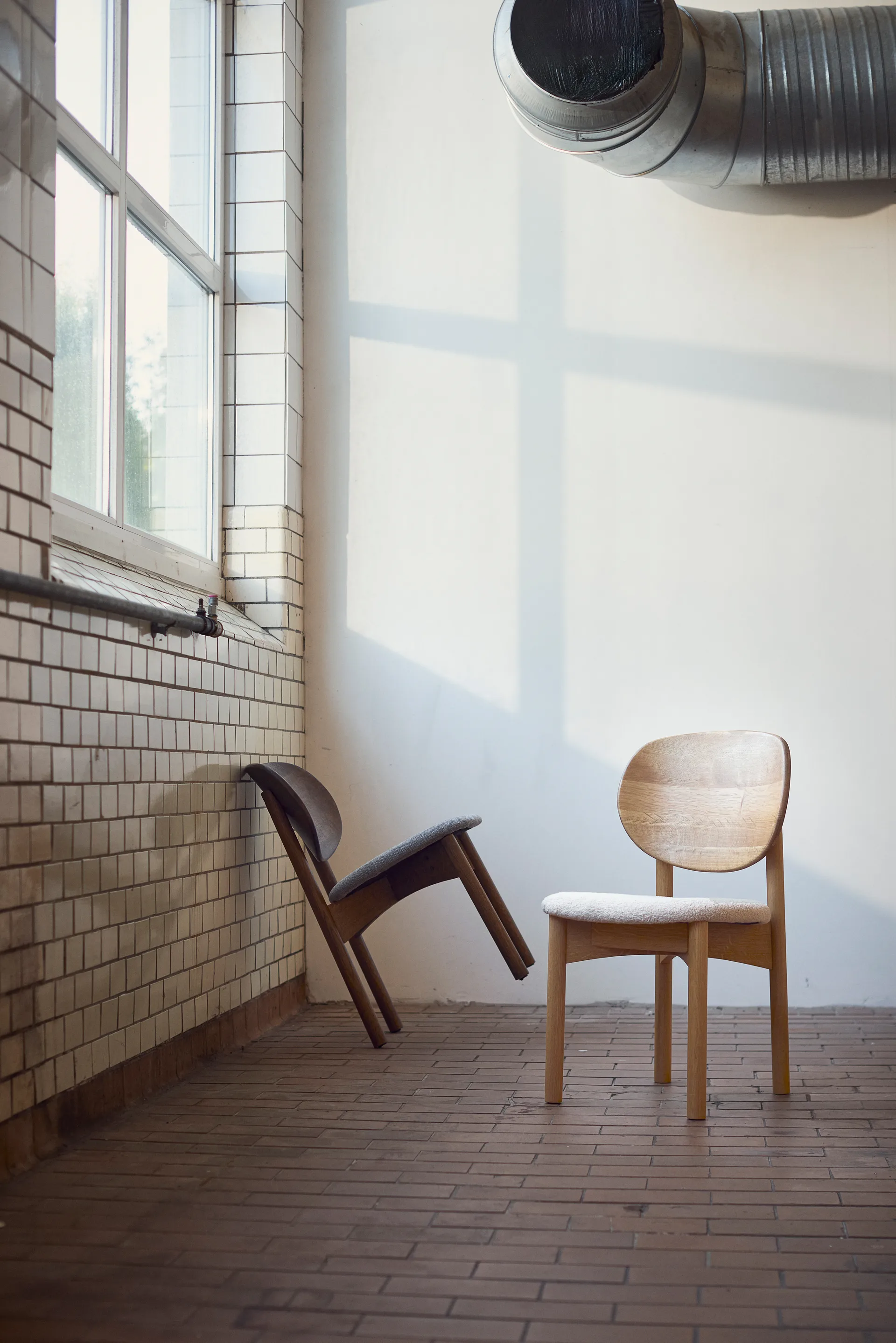 Krzesło Oka, Dąb olejowany ciemny, grey MUUBS