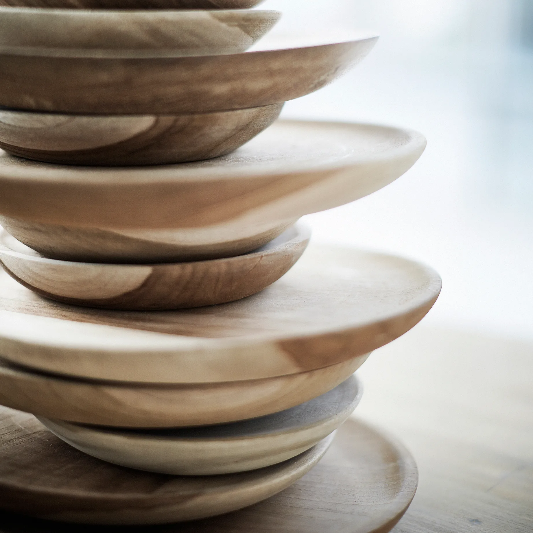 Muubs talerz z drewna tekowego 18 cm, Naturalny MUUBS