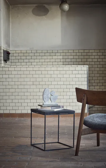 Tetra lounge chair - Tkanina w kolorze granitu–dąb olejowany ciemny - MUUBS