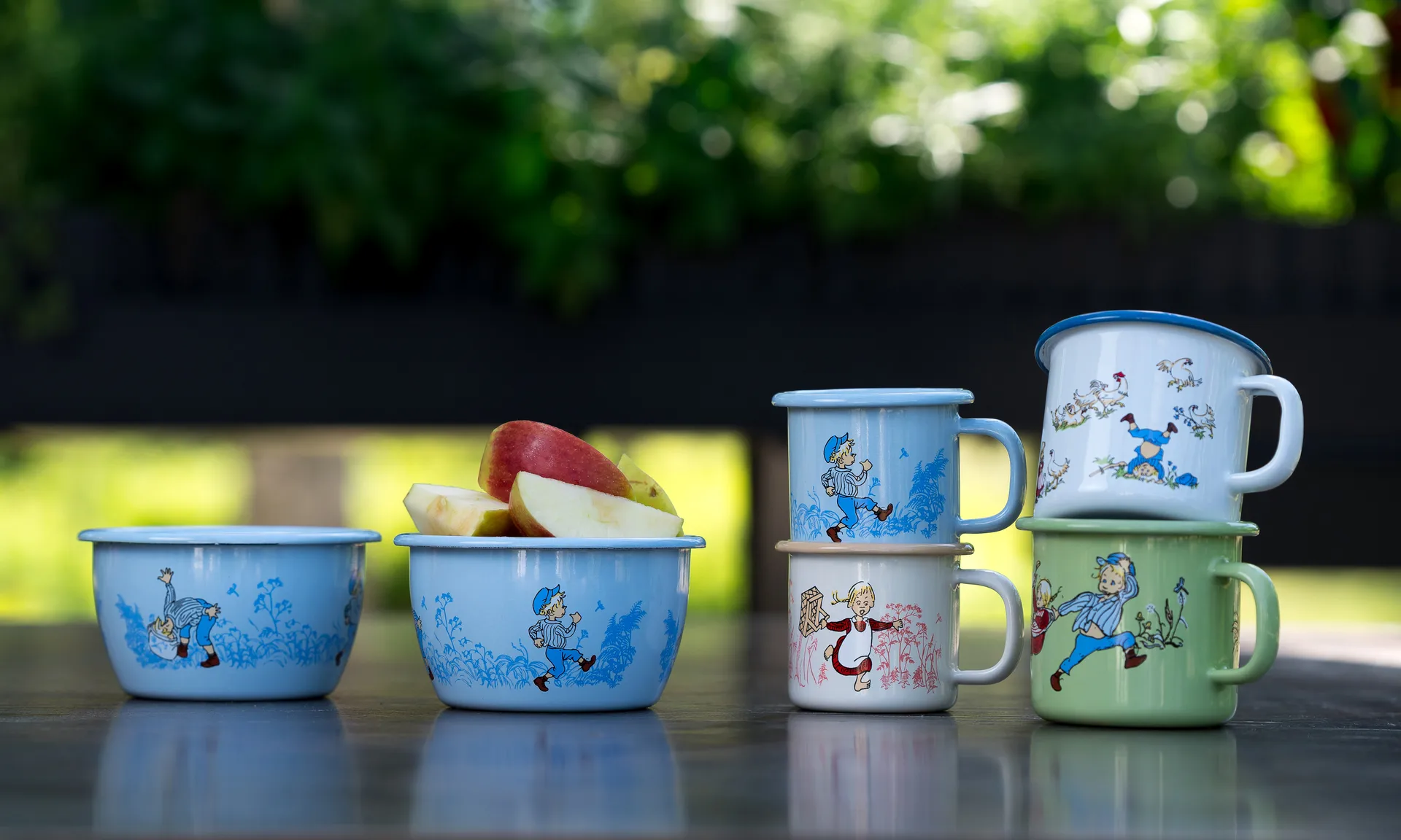 Emil & Ida kubek emaliowany 2,5 dl, Green Muurla