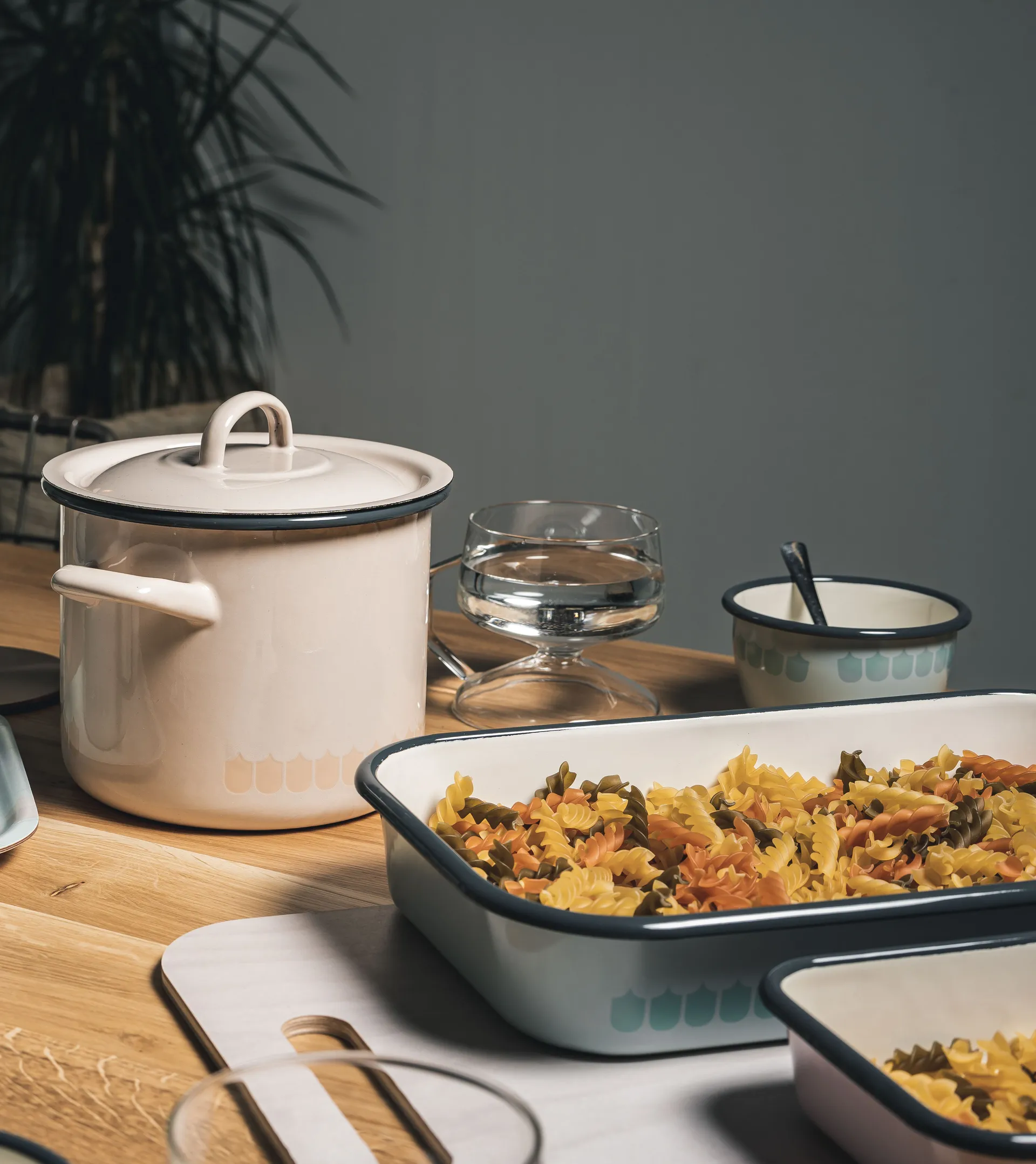 Garnek emaliowany Vappu 2,5 L, Beżowy Muurla