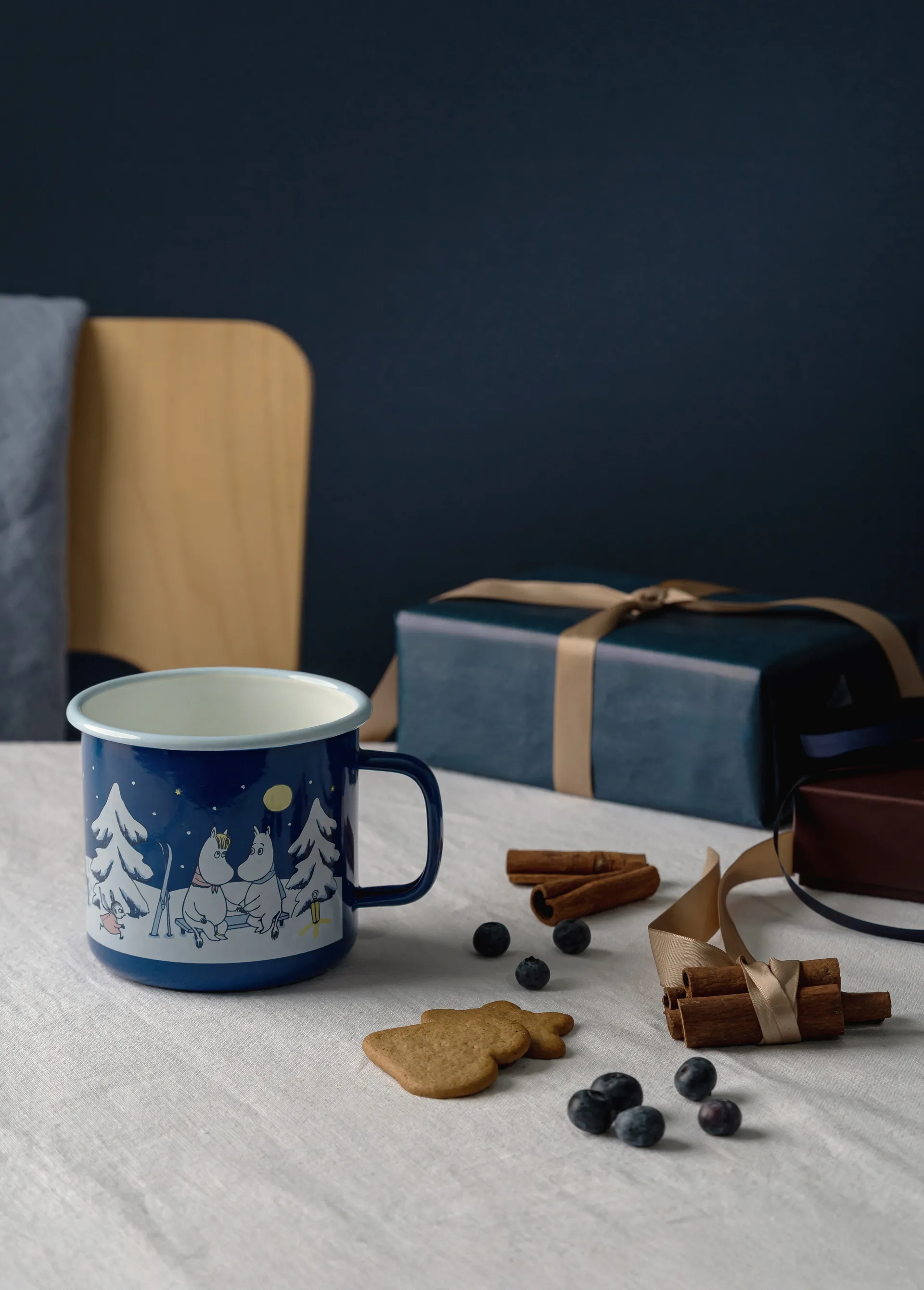Kubek emaliowany Muminki 800 ml, Starry night Muurla