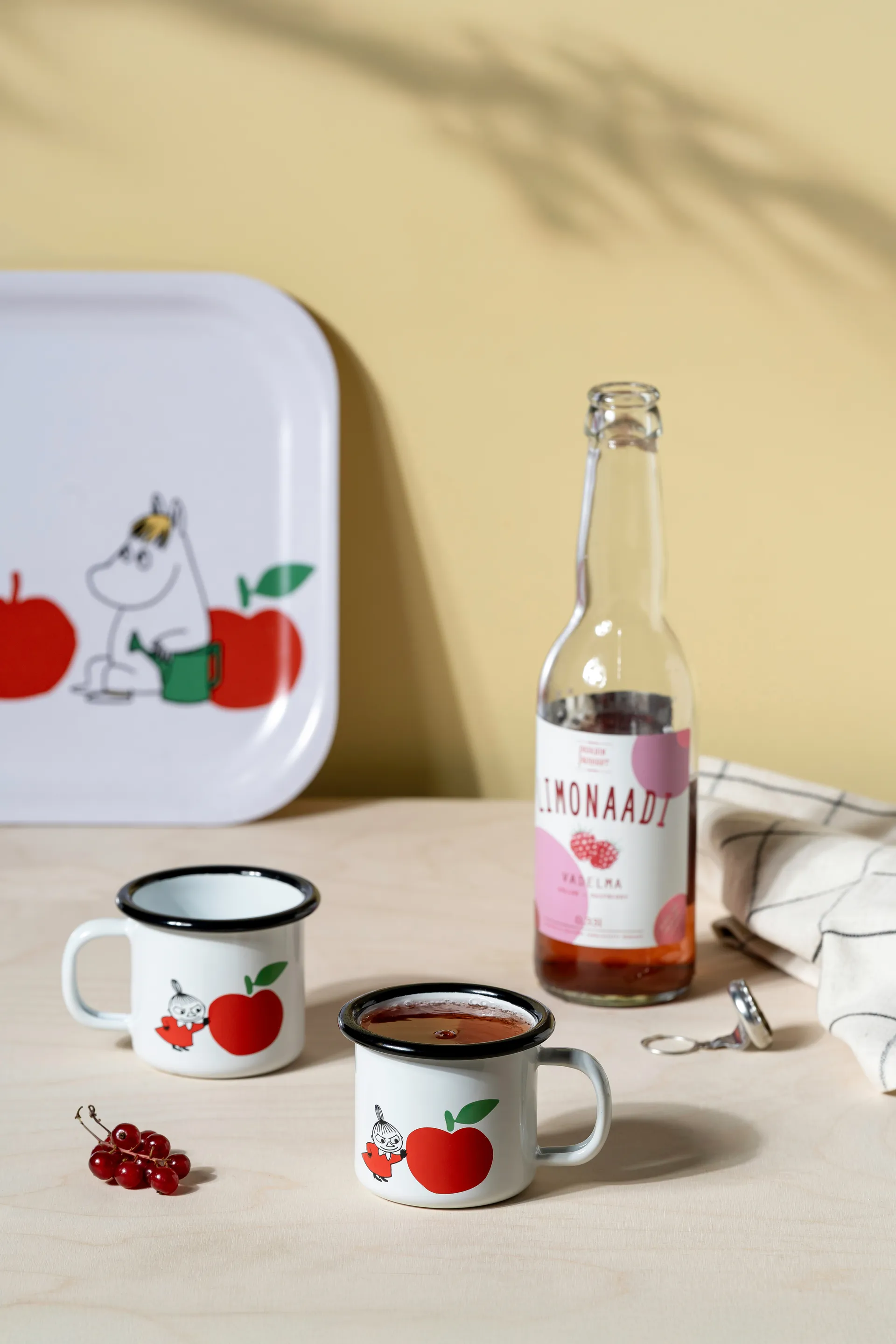 Mumin kubek emaliowany 150 ml, Joyfull Apples Muurla