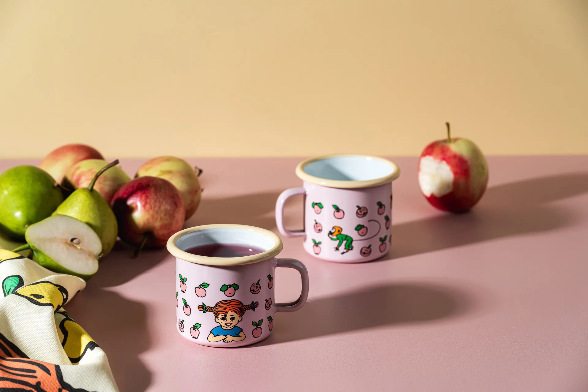Pippi emaliowany kubek 250 ml, Owoce Muurla