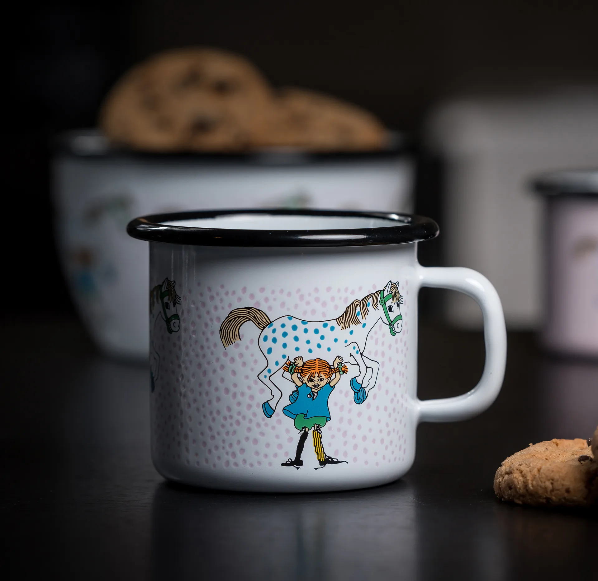 Pippi och Lilla gubben kubek emaliowany 250 ml, Biały Muurla
