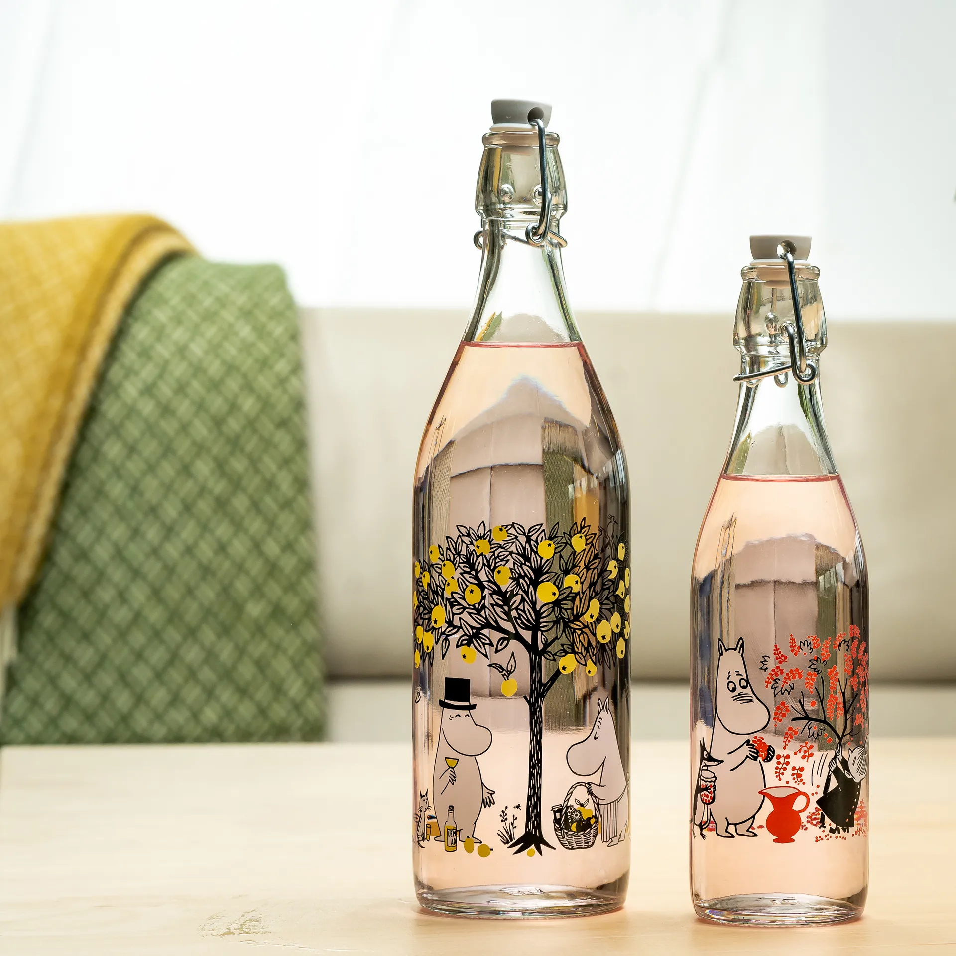Szklana butelka Muminki 1 L, Apples Muurla